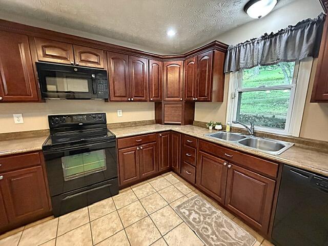1232 Holly, Springfield, Ohio 45504