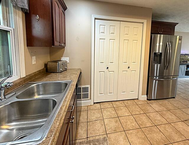 1232 Holly, Springfield, Ohio 45504