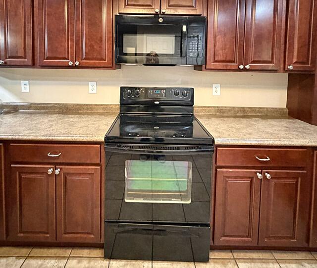 1232 Holly, Springfield, Ohio 45504