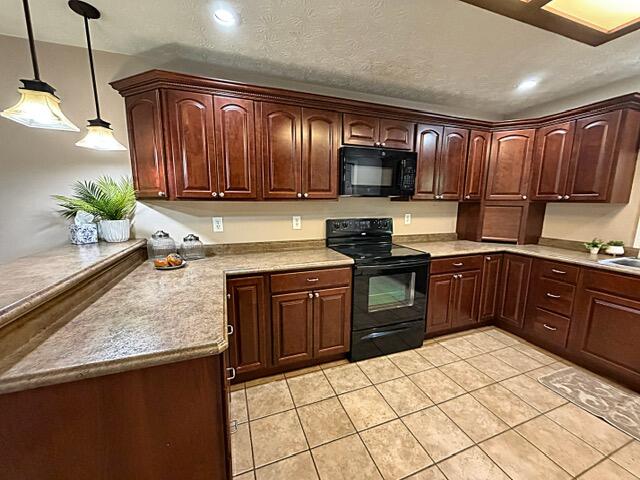 1232 Holly, Springfield, Ohio 45504