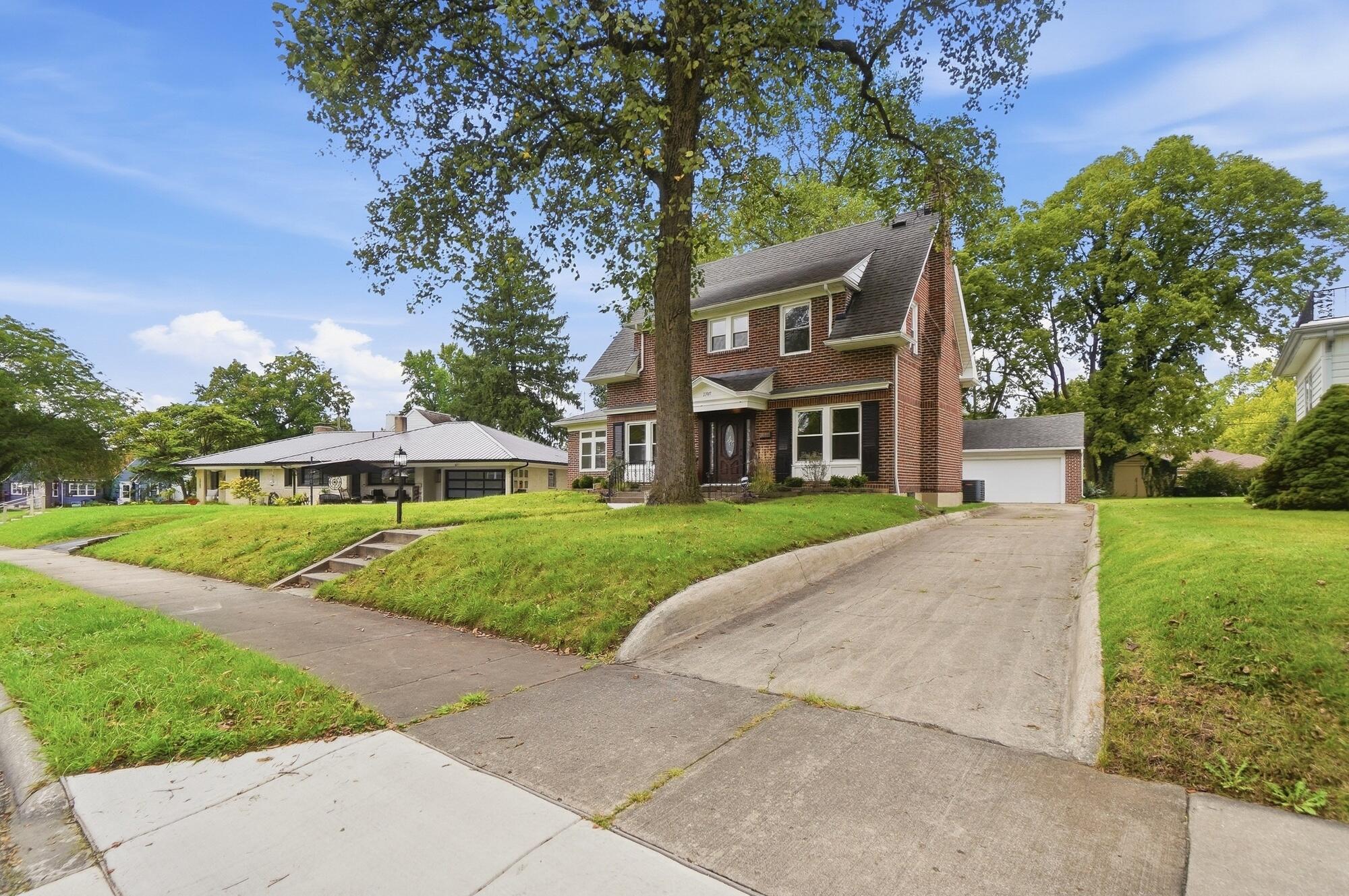 1707 Longview, Springfield, Ohio 45504