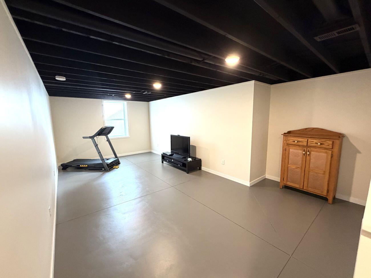 5809 Hickory, West Liberty, Ohio 43357