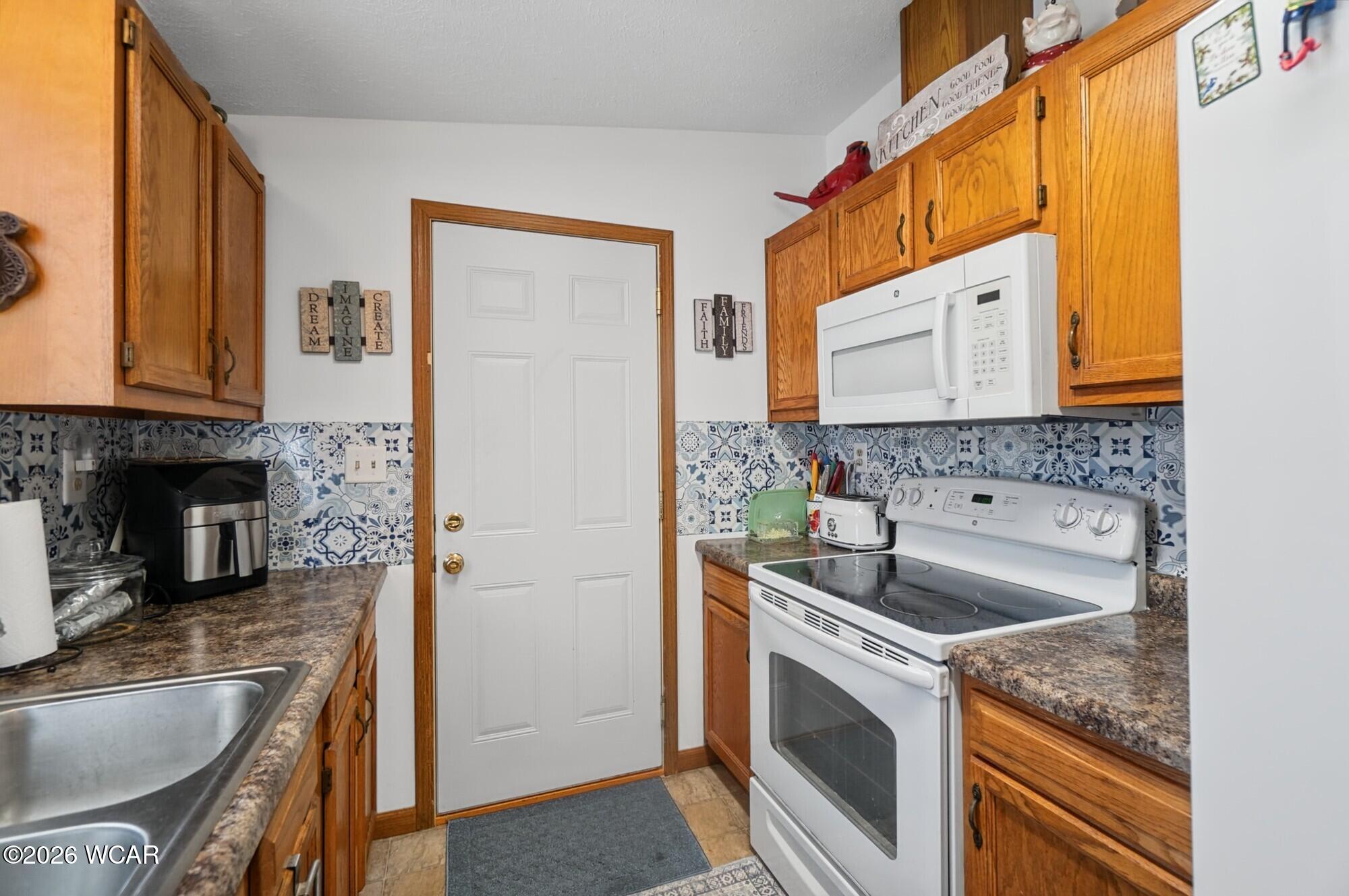 922 Dearbaugh Avenue, Wapakoneta, Ohio