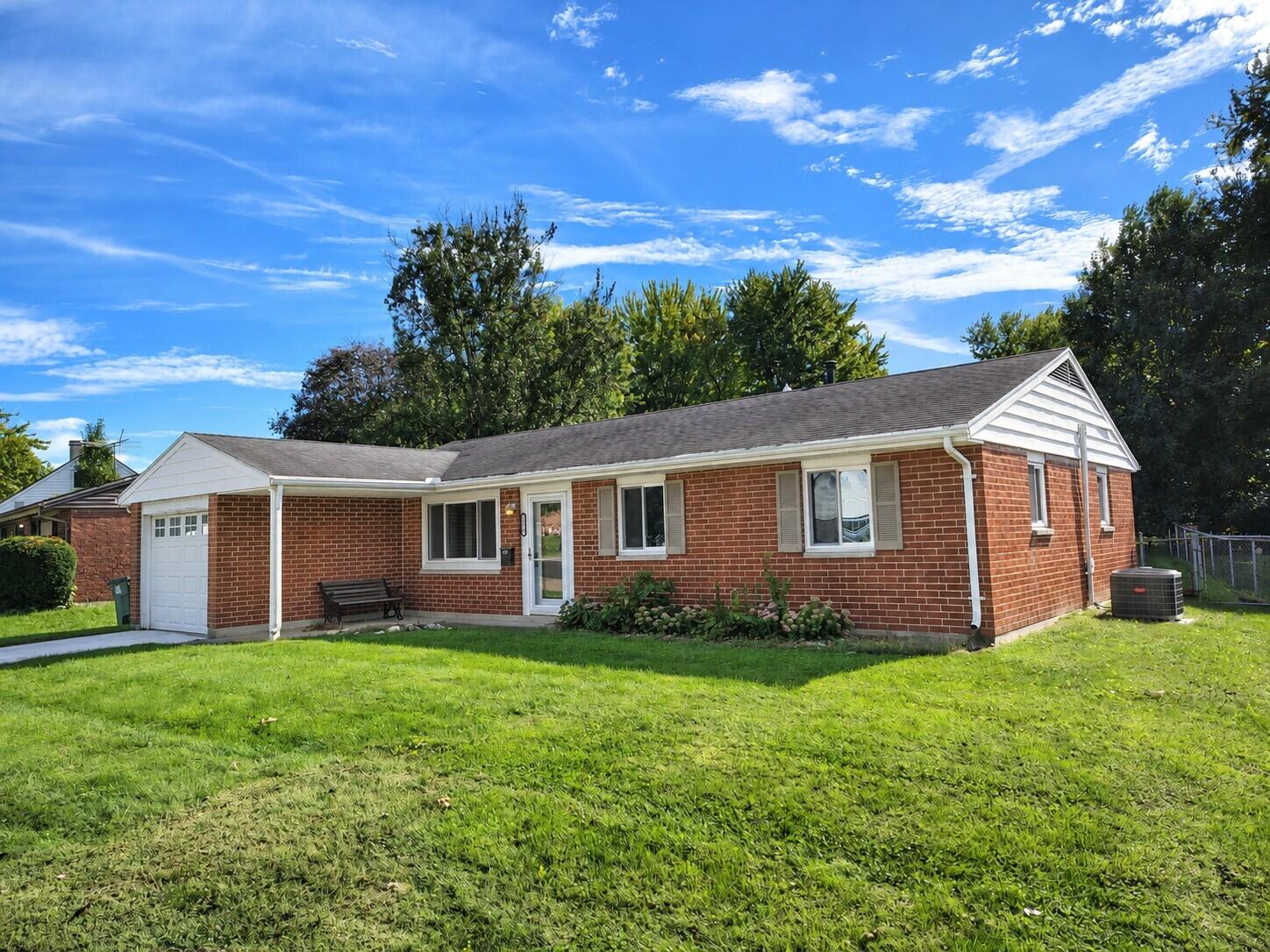 1279 Skylark, Troy, Ohio 45373