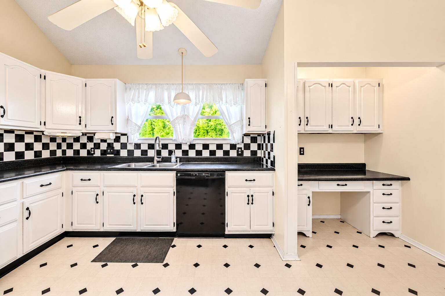 2807 Rensselaer, Springfield, Ohio 45503