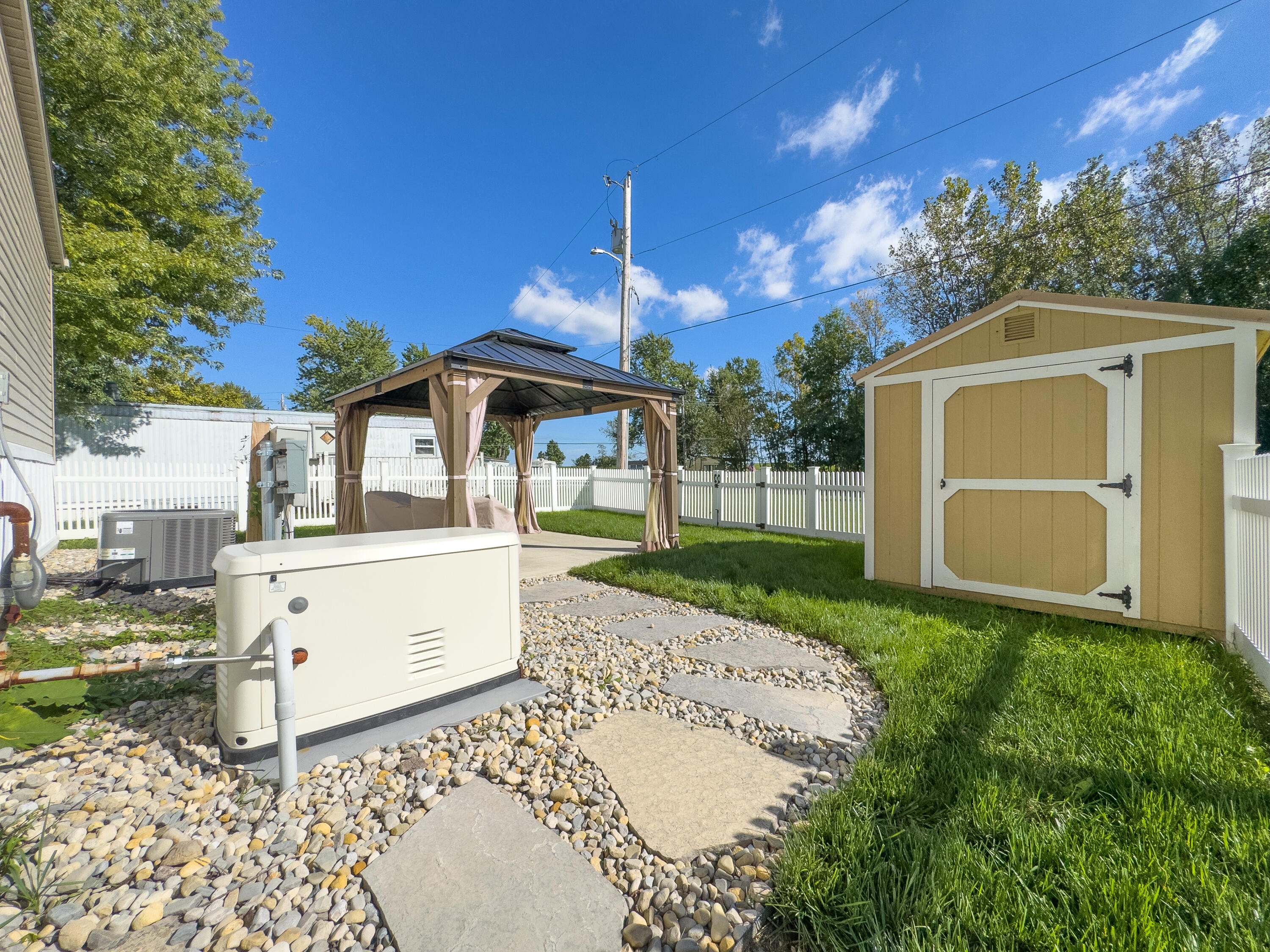 10885 Pine, Lakeview, Ohio 43331