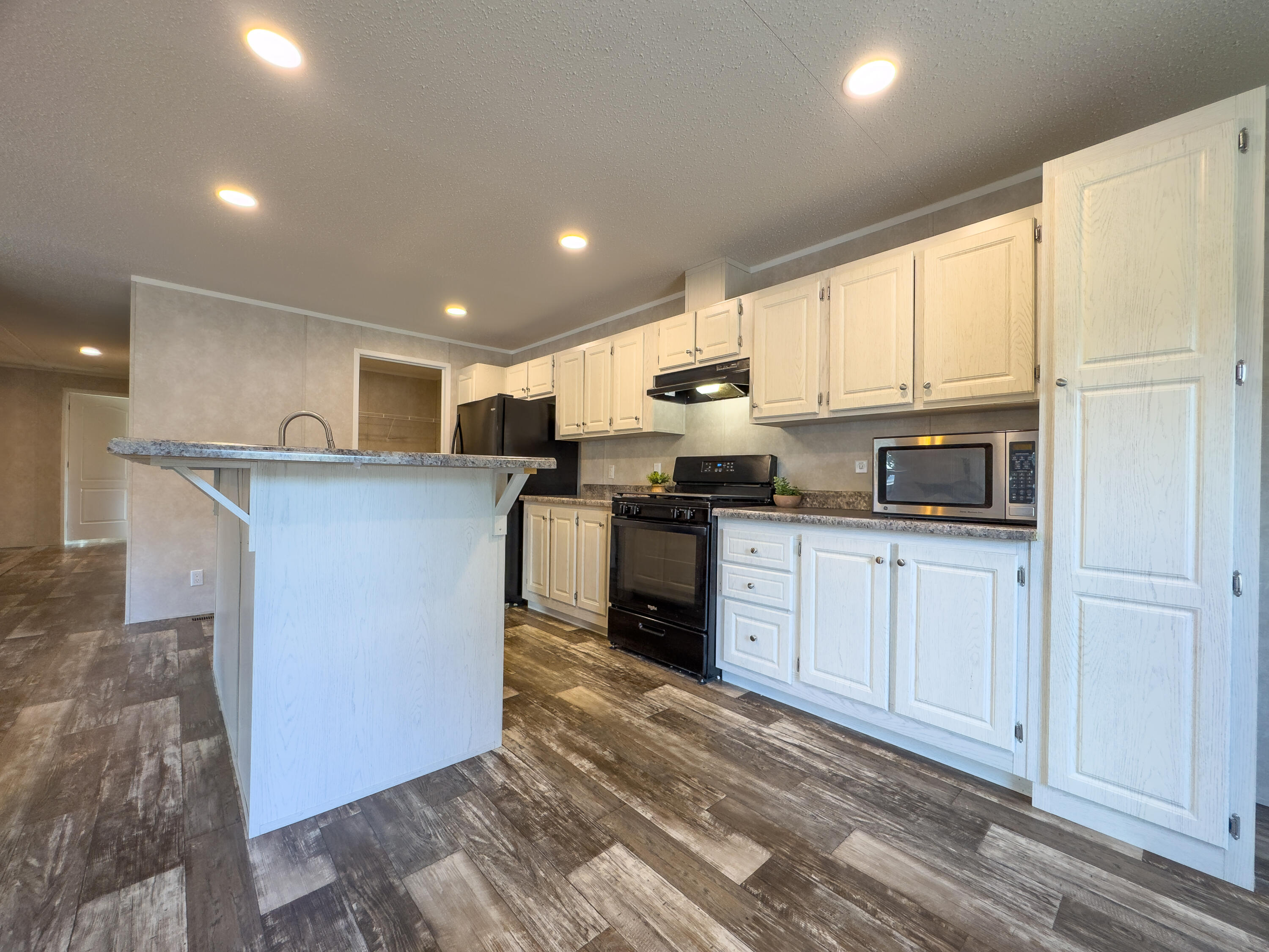 10885 Pine, Lakeview, Ohio 43331