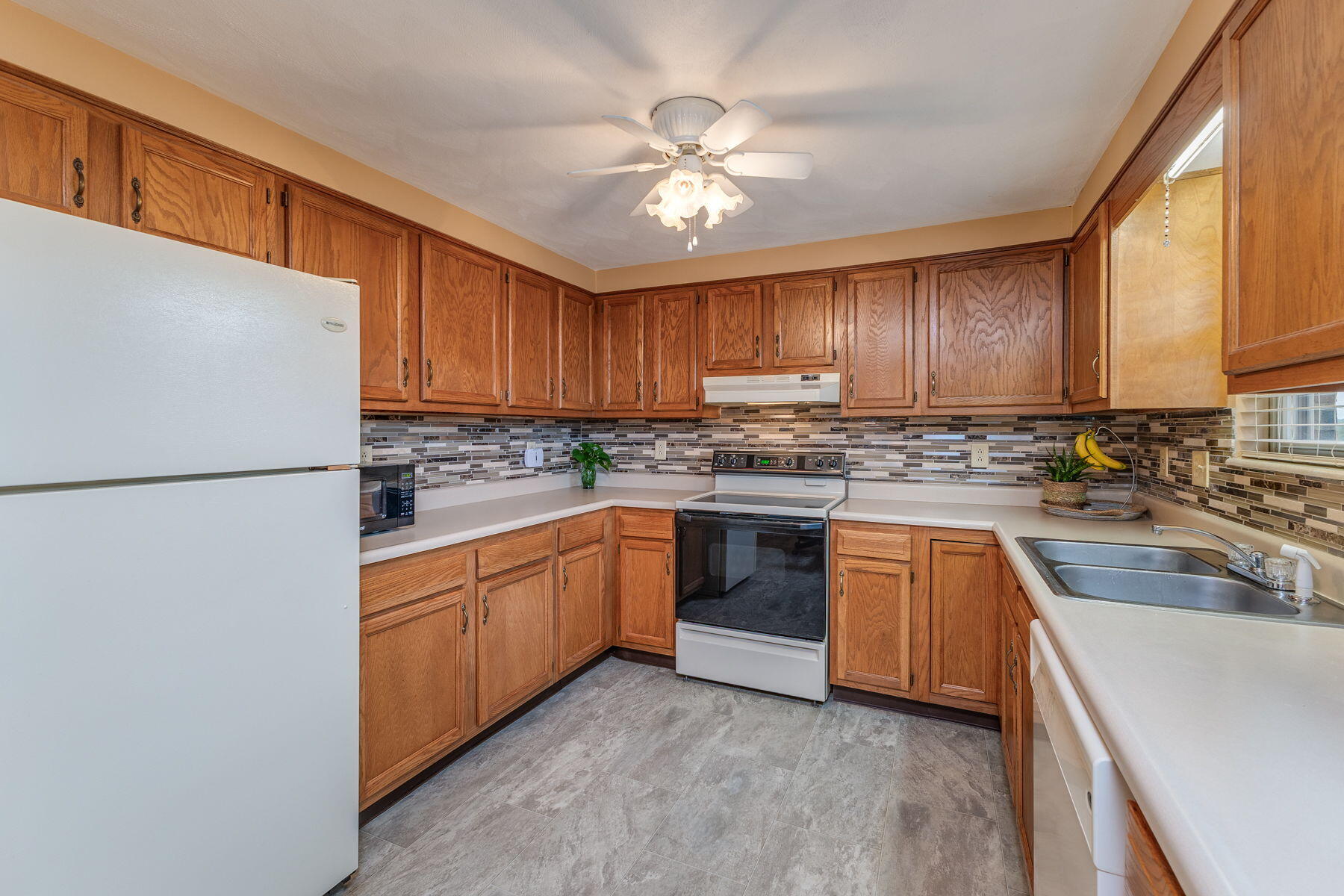 931 Manchester, Greenville, Ohio 45331