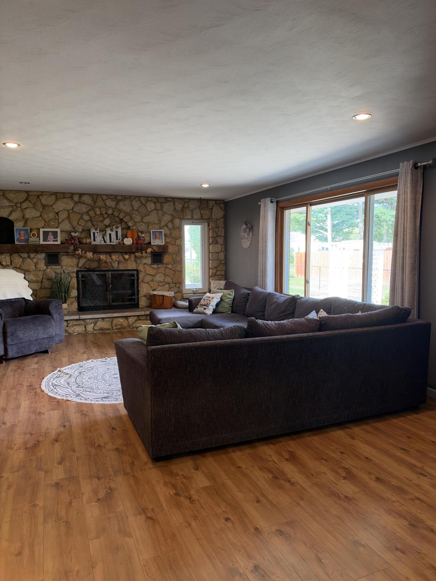 121 Sturgeon, Saint Marys, Ohio 45885