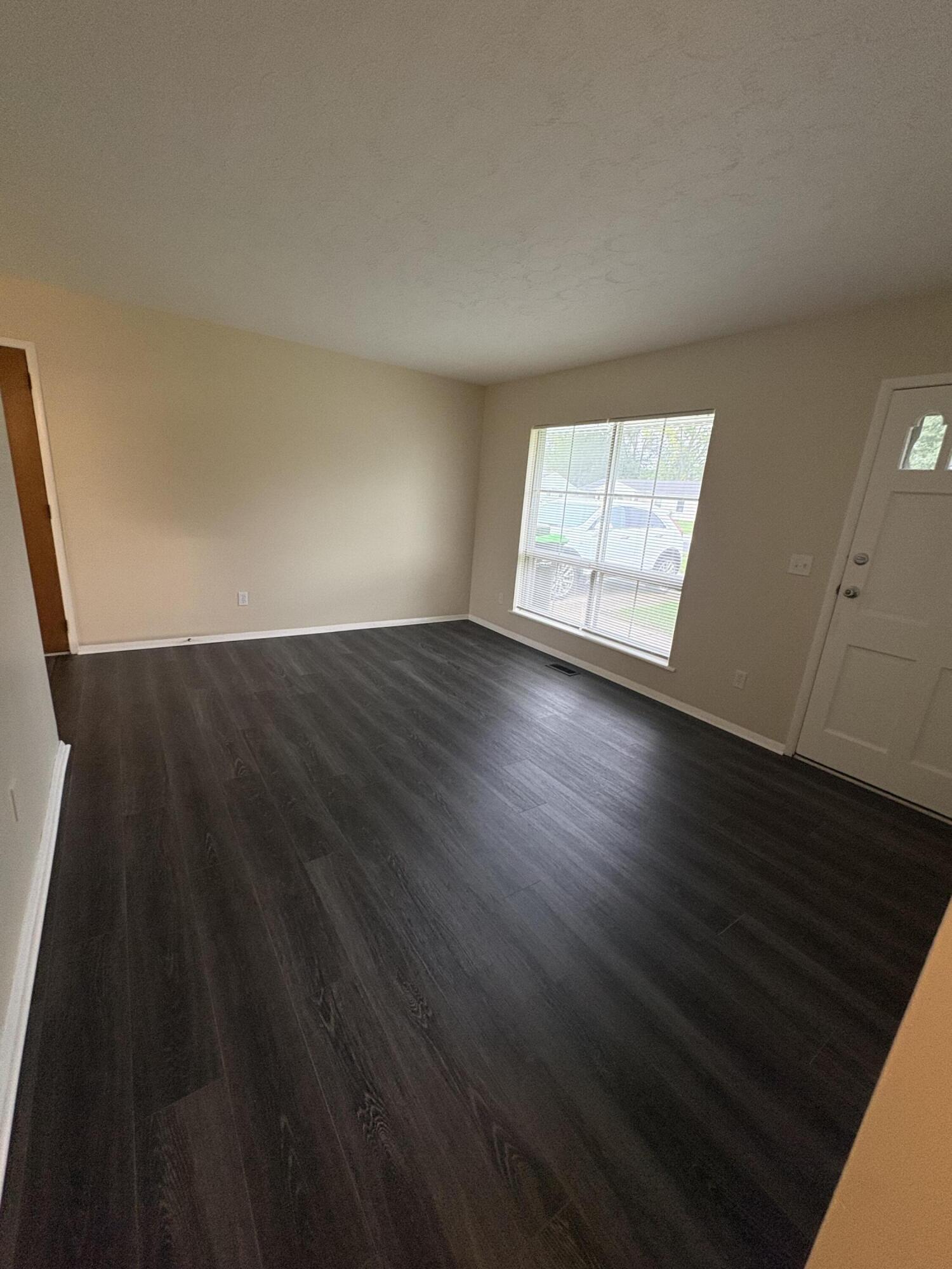 3147 Sudbury, Springfield, Ohio 45503