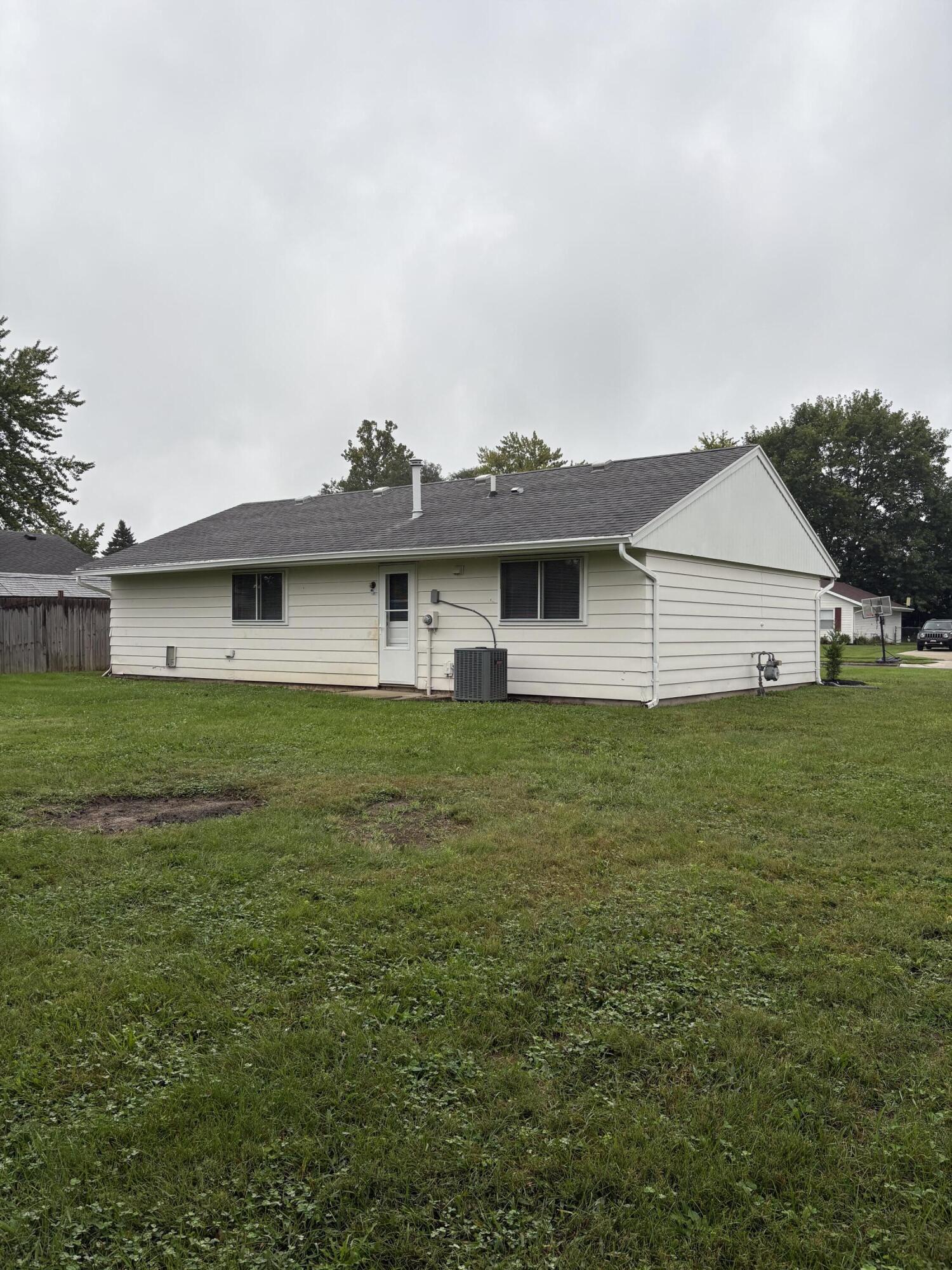 3147 Sudbury, Springfield, Ohio 45503