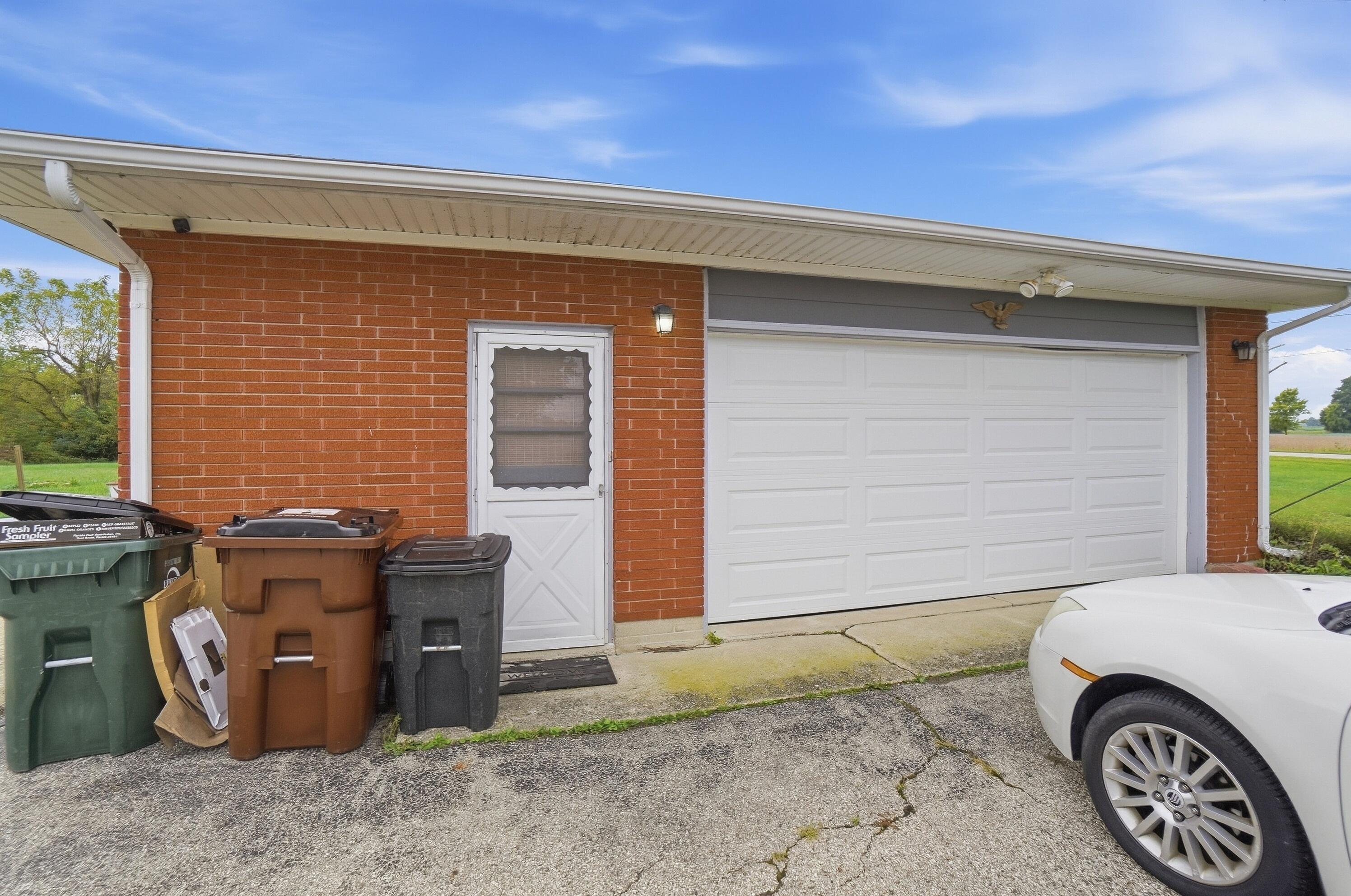 12442 Brookville Pyrmont, Brookville, Ohio 45309