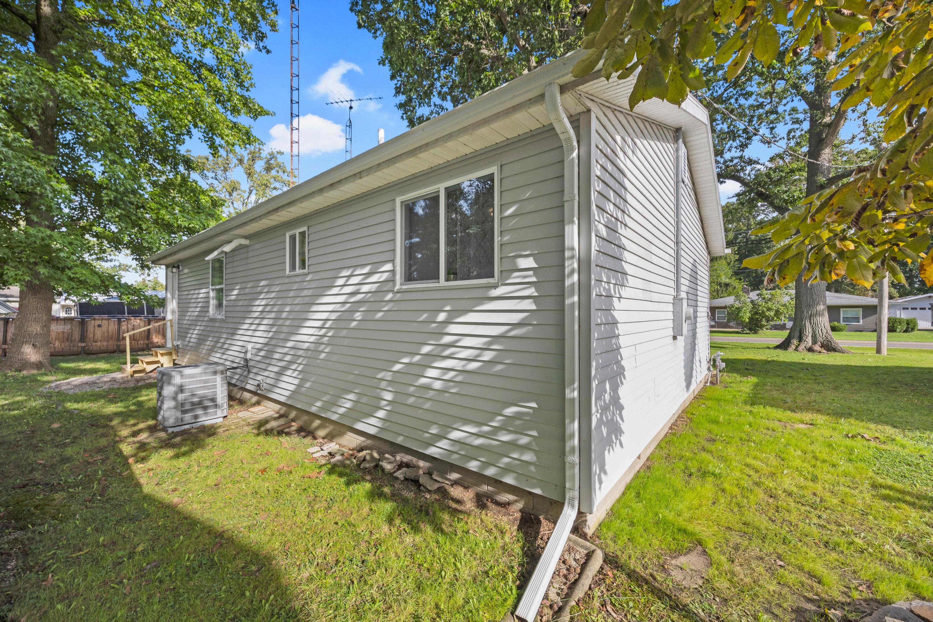 9425 Buckeye, Huntsville, Ohio 43324