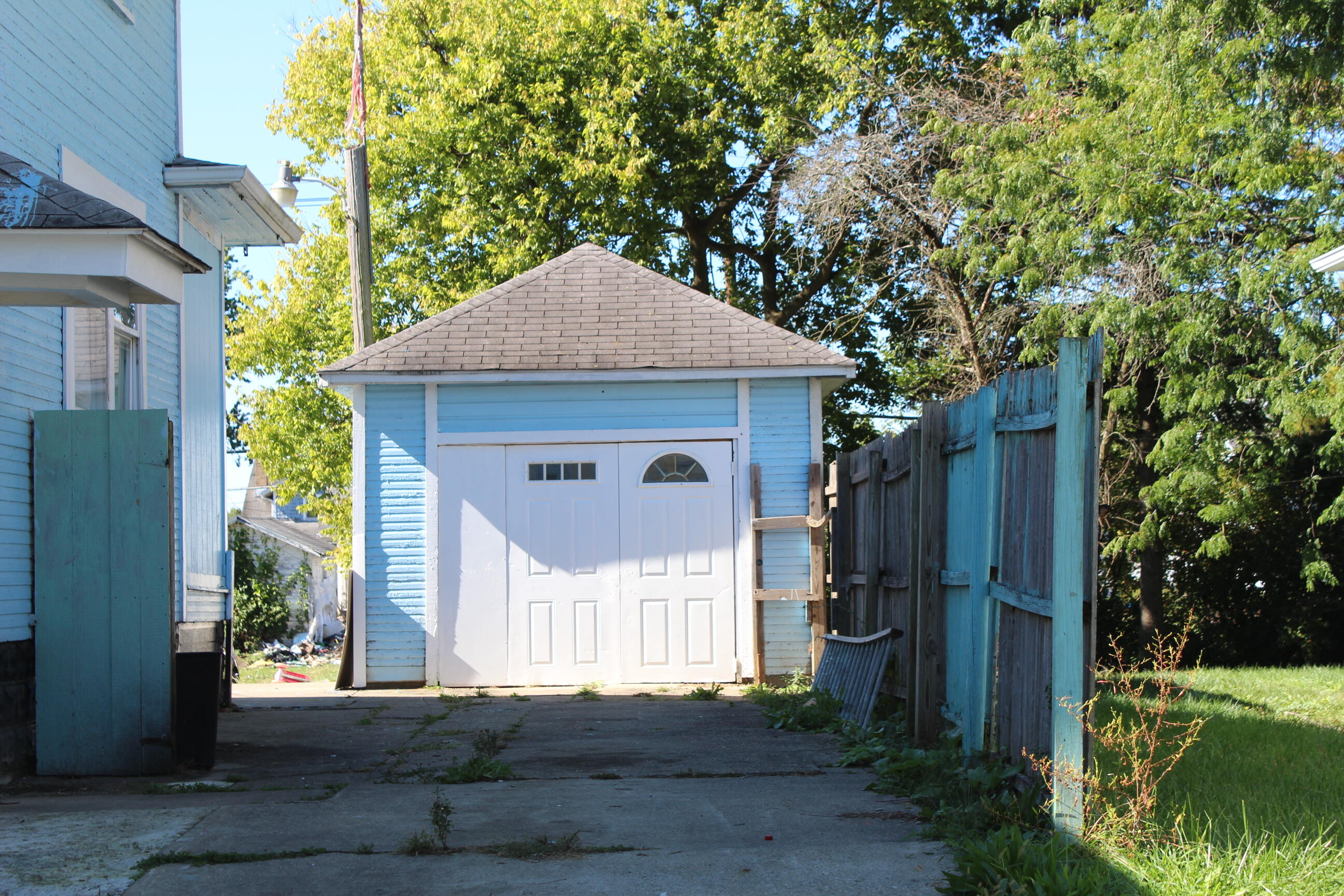 1163 Selma, Springfield, Ohio 45505