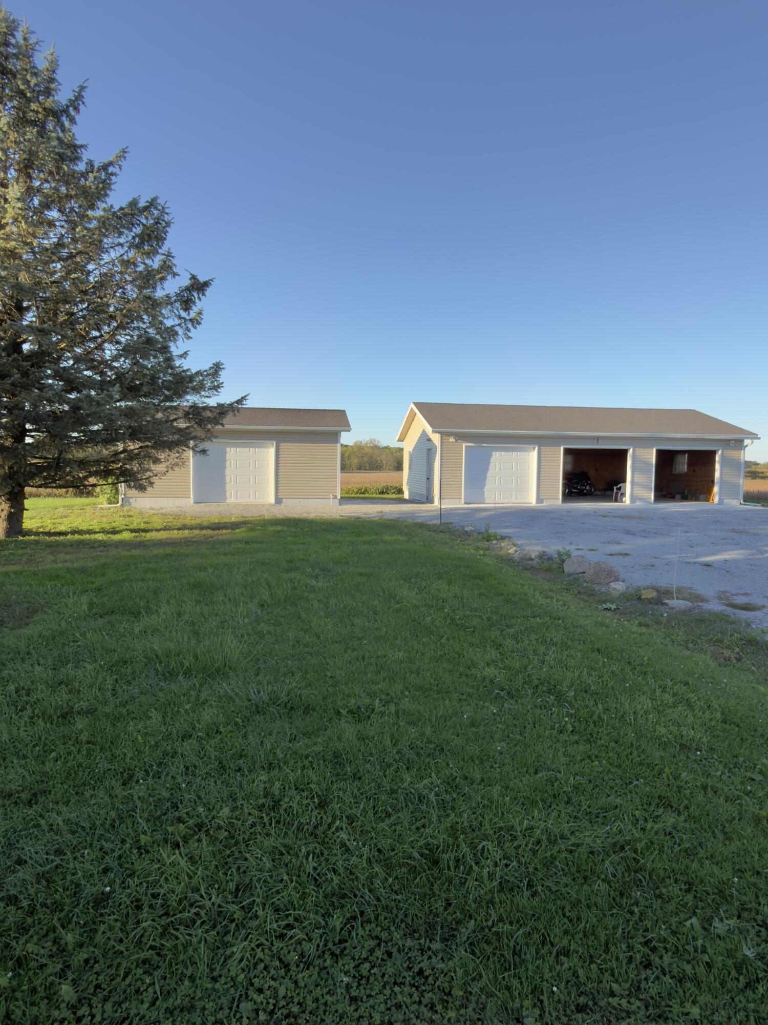 7550 Greenville Falls-Clayton, Covington, Ohio 45318