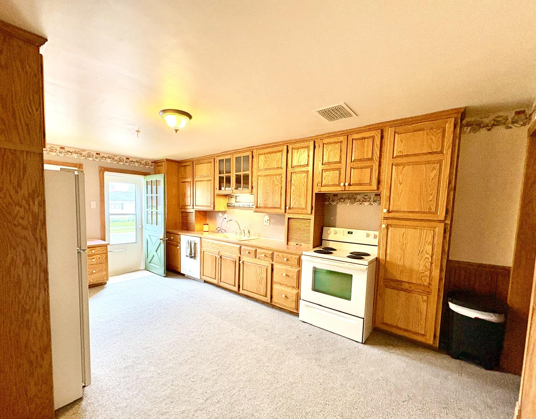 402 Pearl, Wapakoneta, Ohio 45895