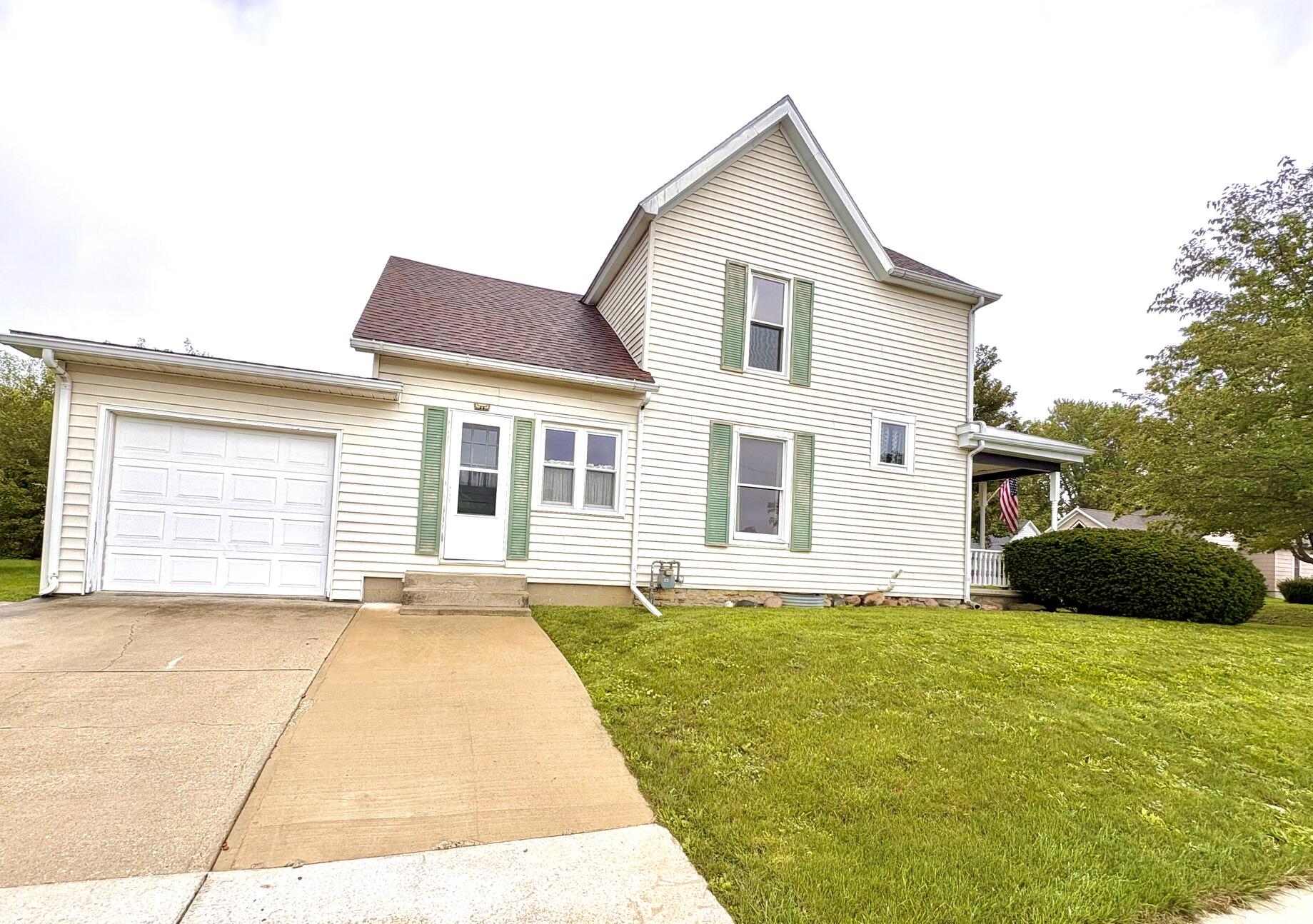 402 Pearl, Wapakoneta, Ohio 45895