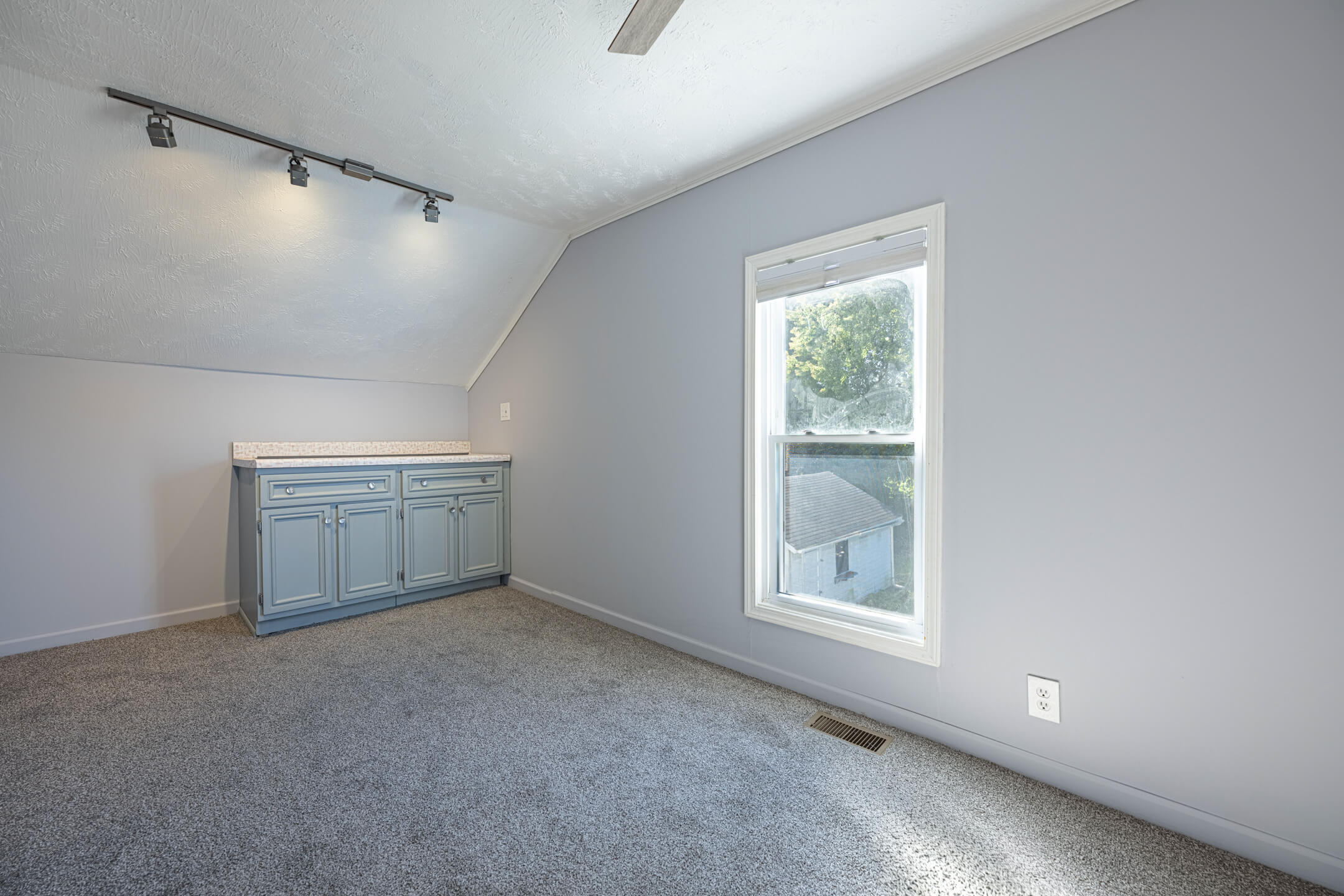 109 Fostoria, Springfield, Ohio 45505