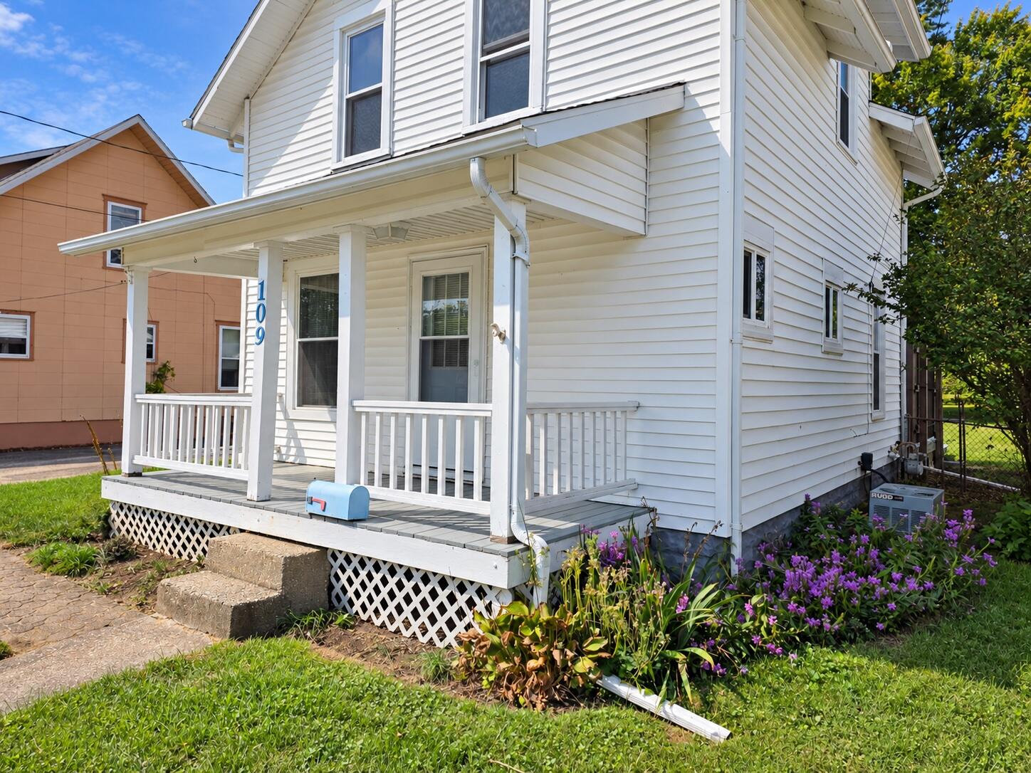 109 Fostoria, Springfield, Ohio 45505