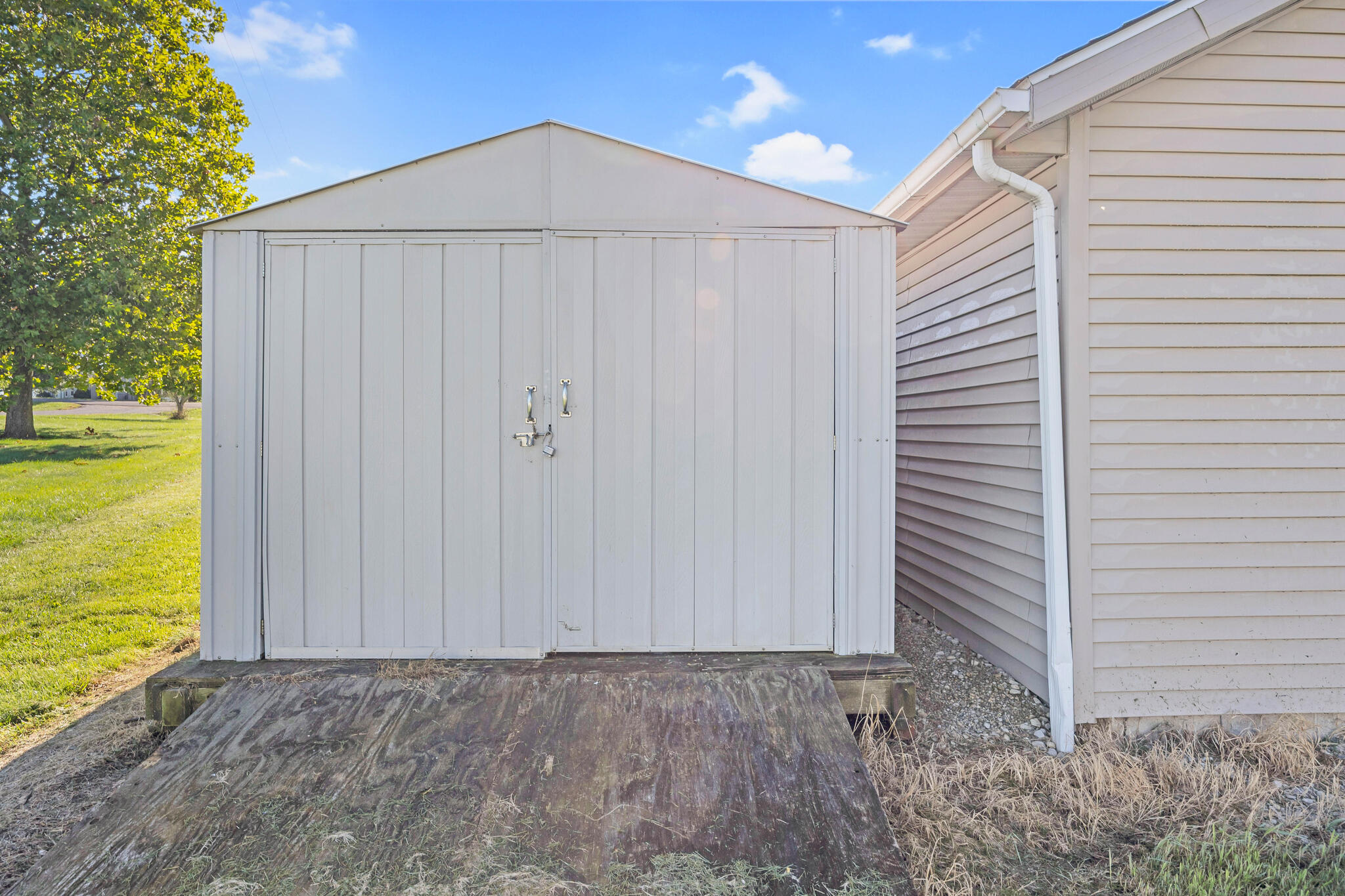 8712 County Road 11, De Graff, Ohio 43318
