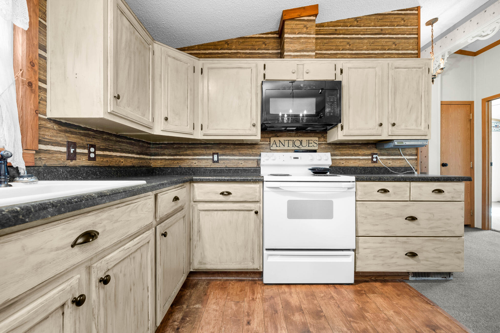 8712 County Road 11, De Graff, Ohio 43318