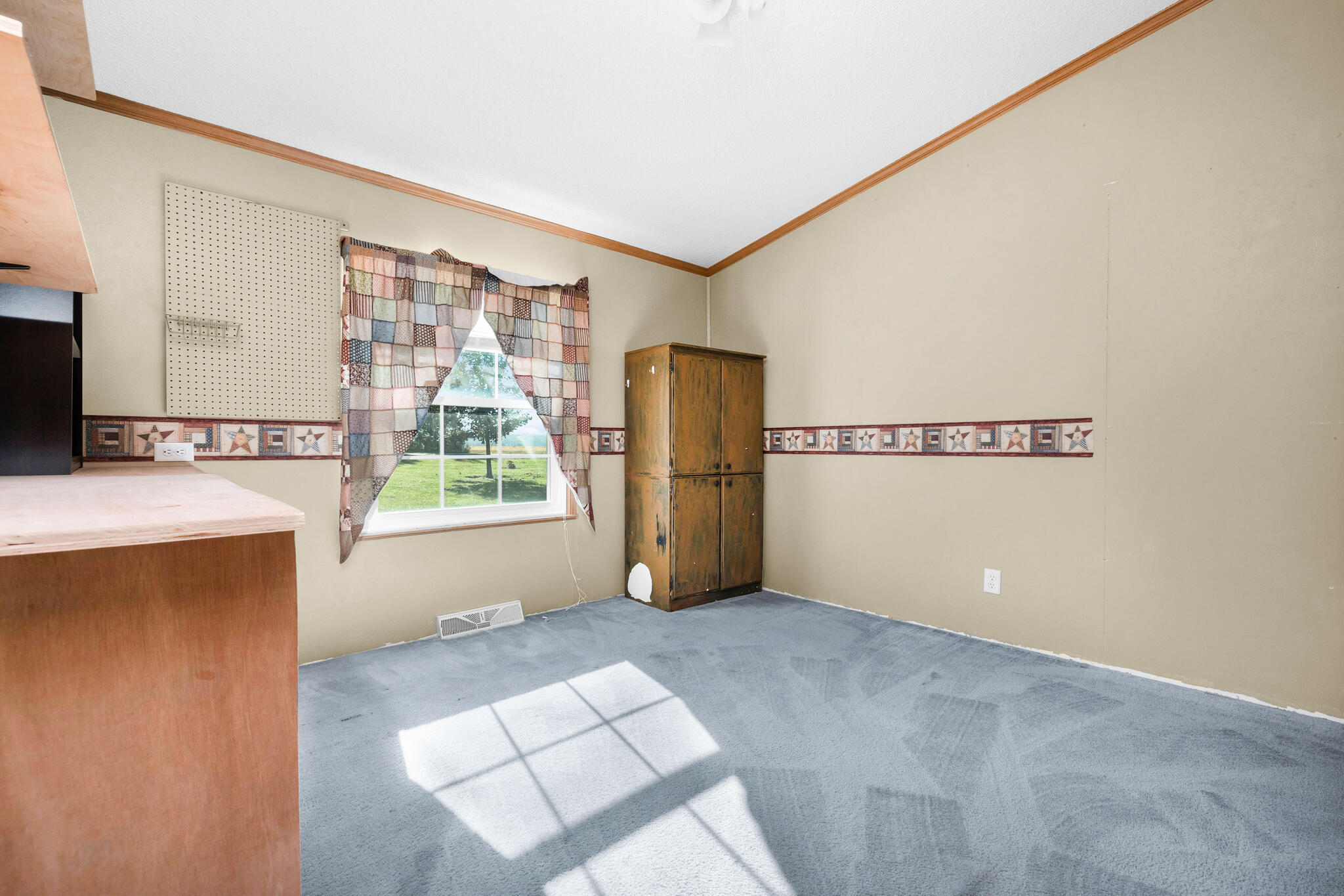 8712 County Road 11, De Graff, Ohio 43318