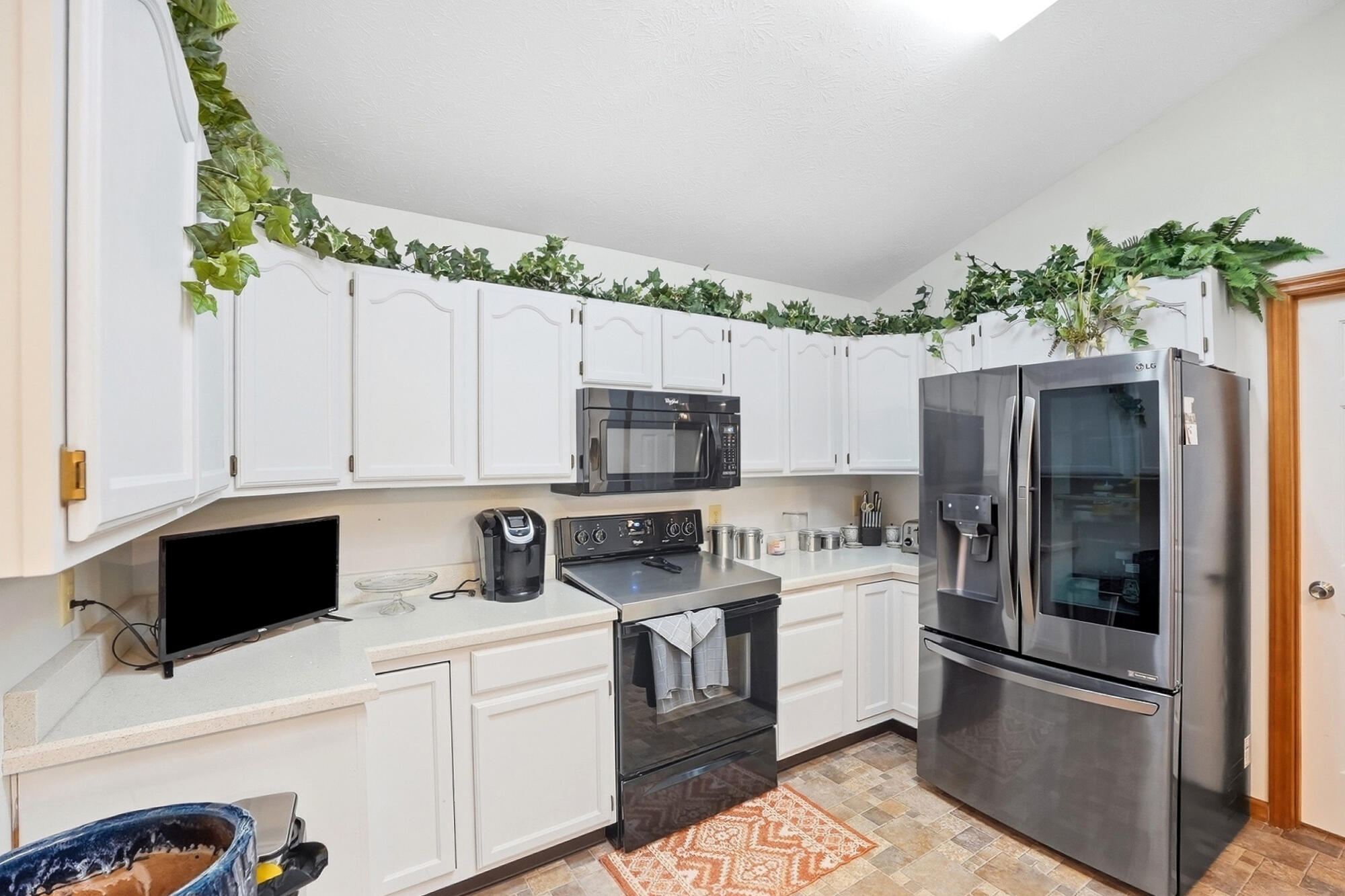 3126 Lakeview, Springfield, Ohio 45503
