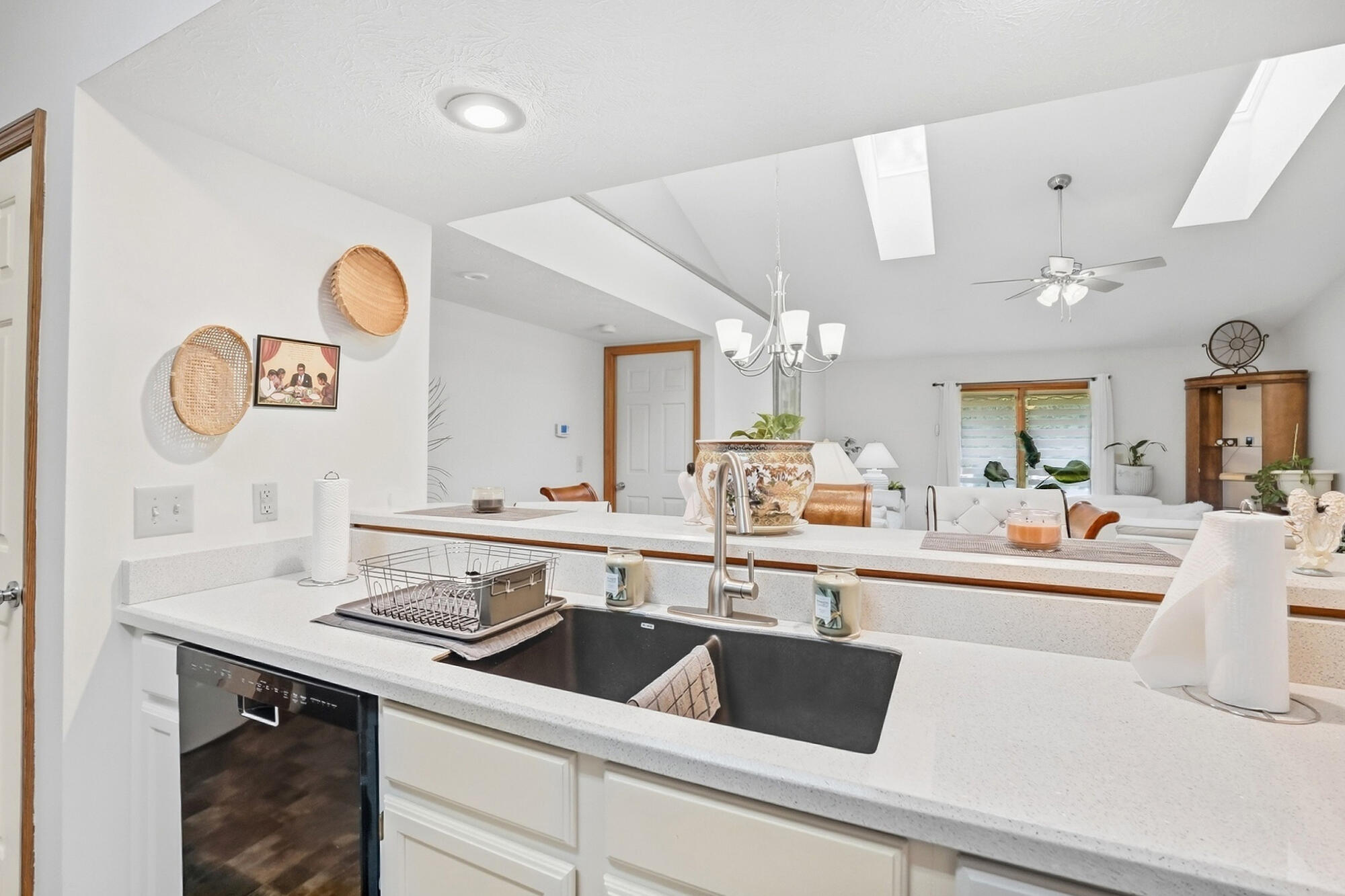 3126 Lakeview, Springfield, Ohio 45503