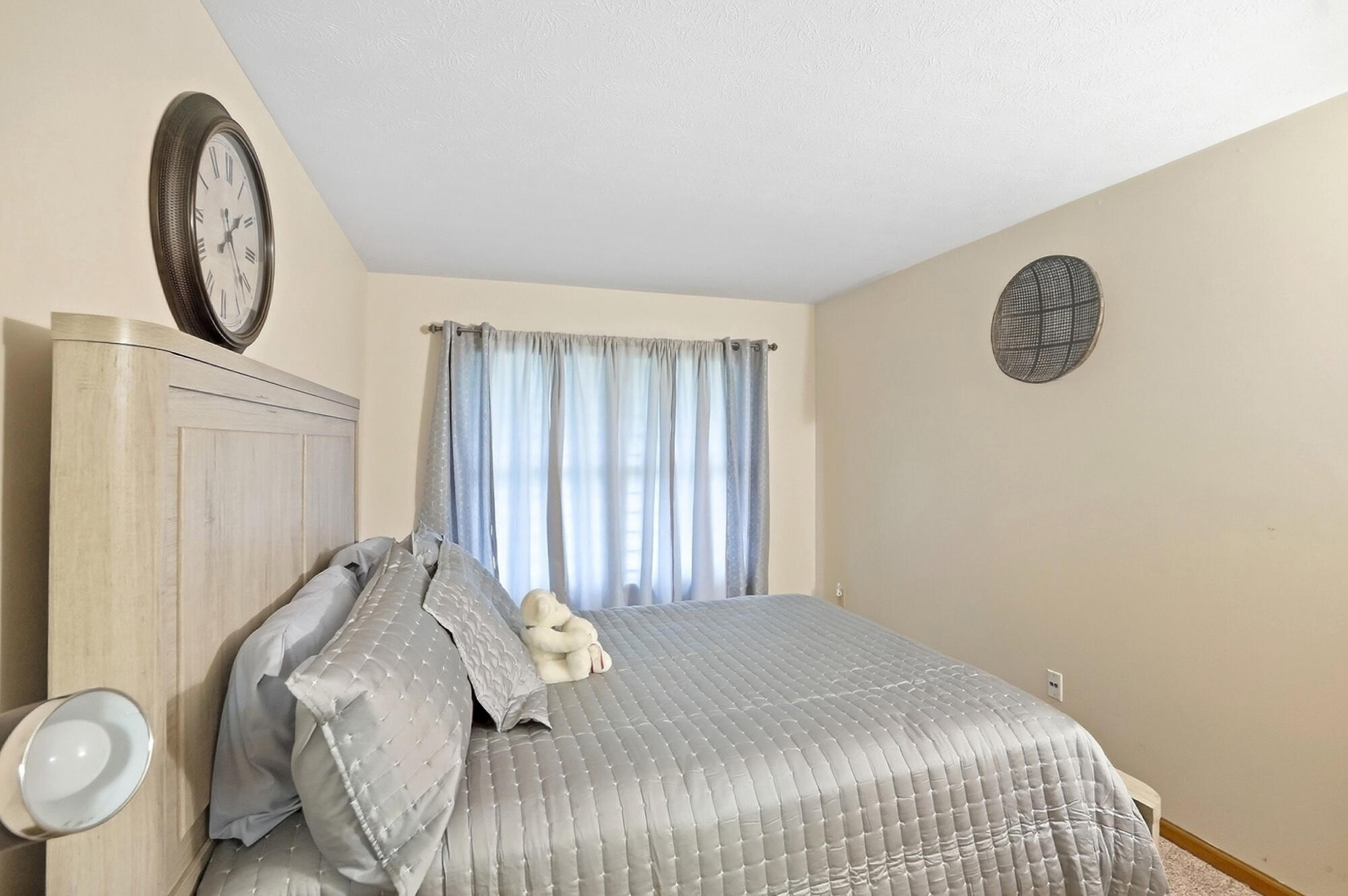 3126 Lakeview, Springfield, Ohio 45503