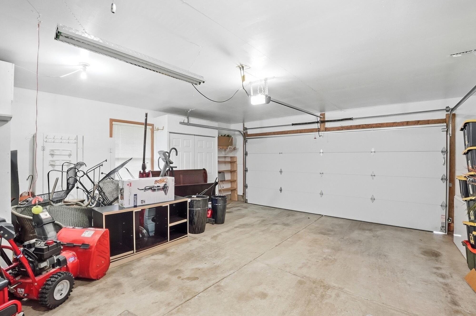 3126 Lakeview, Springfield, Ohio 45503