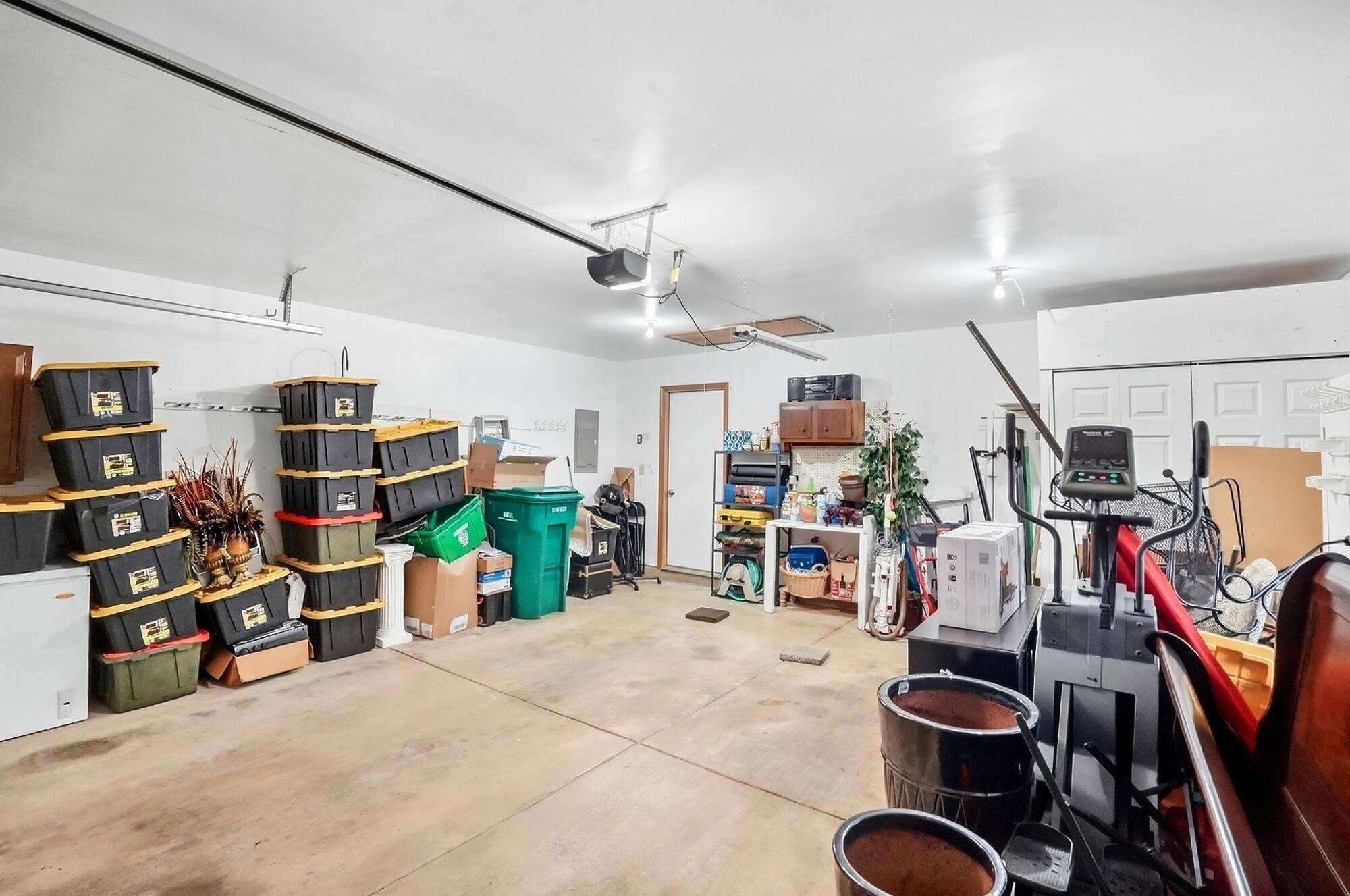3126 Lakeview, Springfield, Ohio 45503