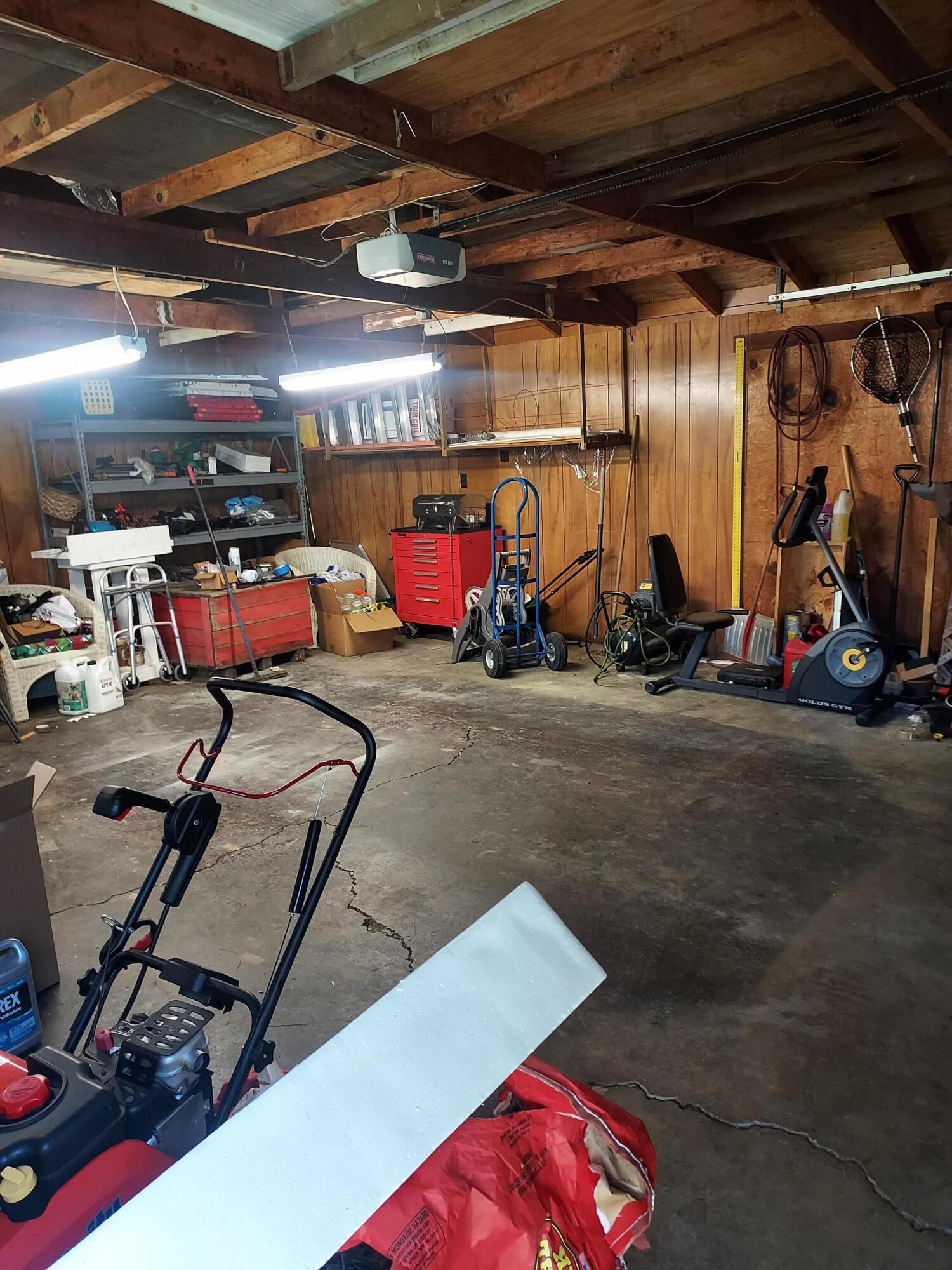 109 Rauthland, Wapakoneta, Ohio 45895