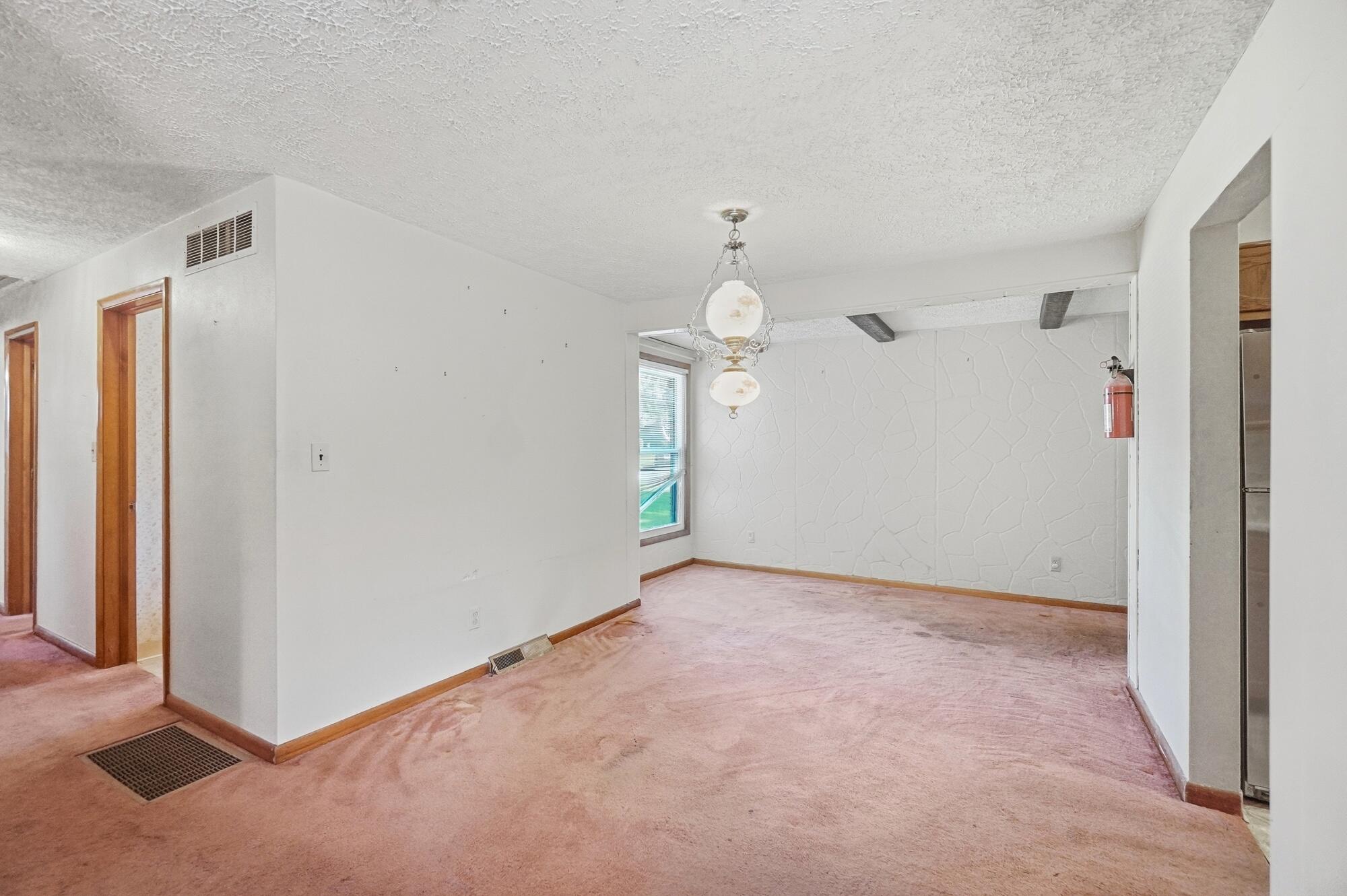 2560 Casey, Springfield, Ohio 45503