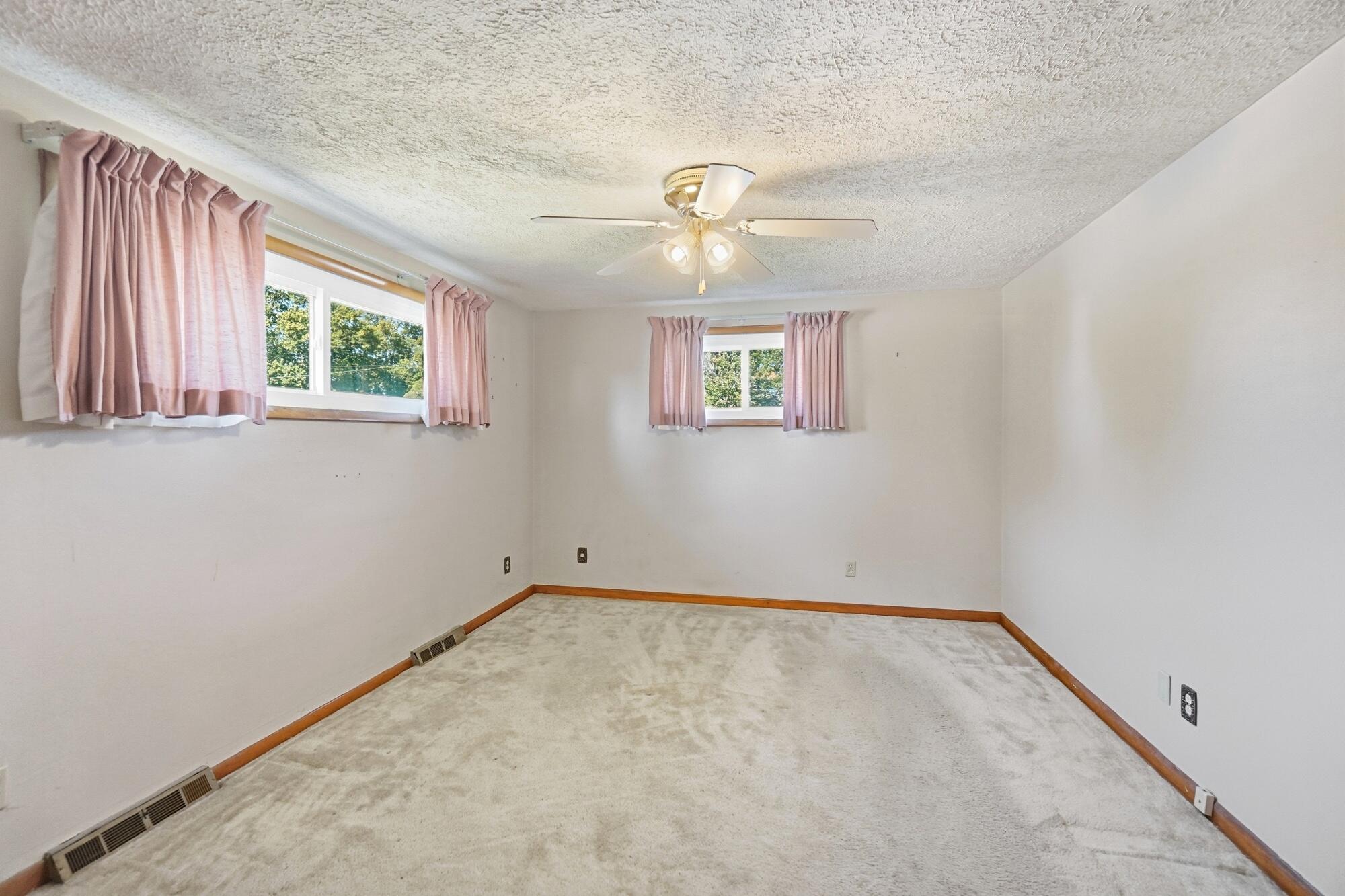 2560 Casey, Springfield, Ohio 45503