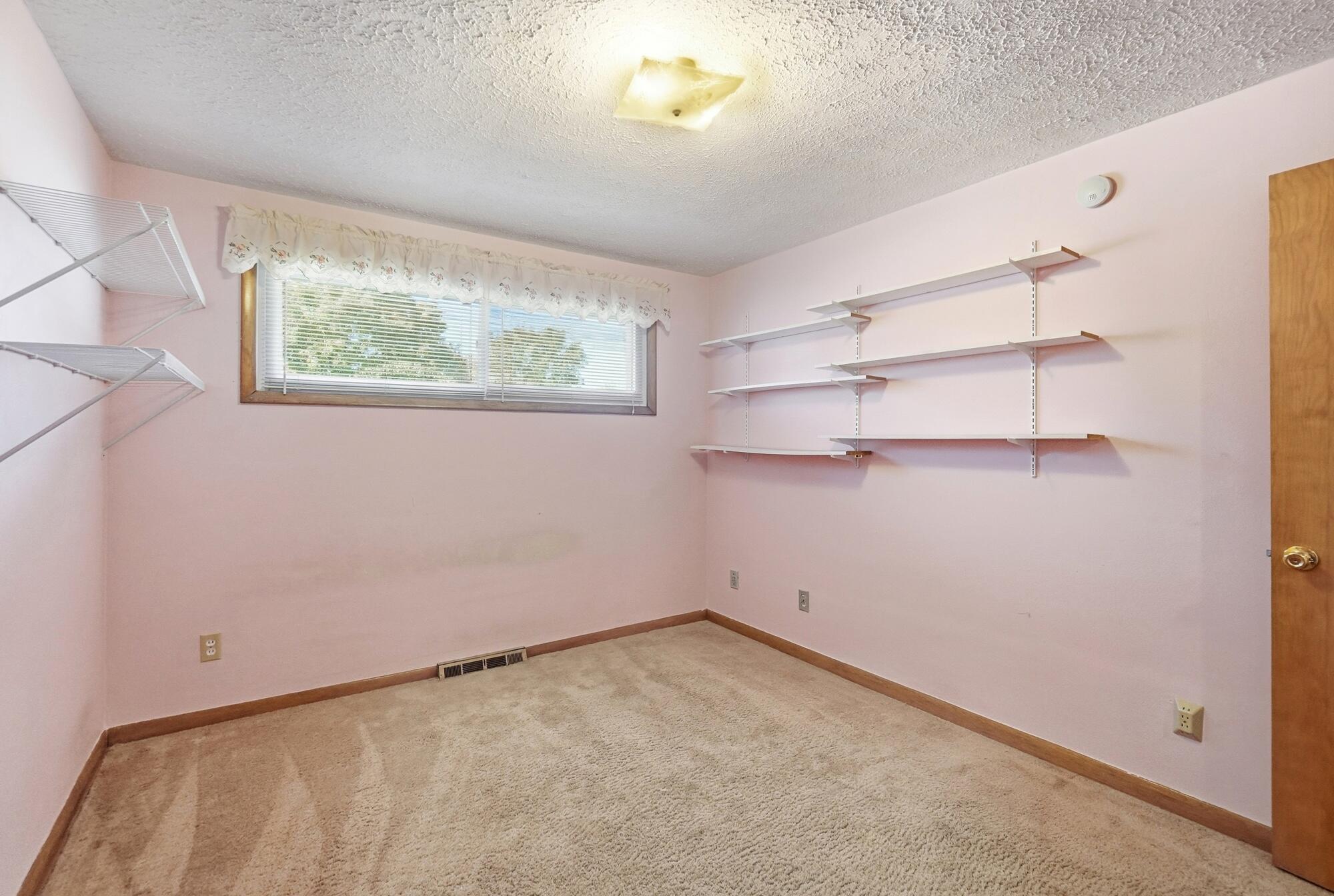 2560 Casey, Springfield, Ohio 45503