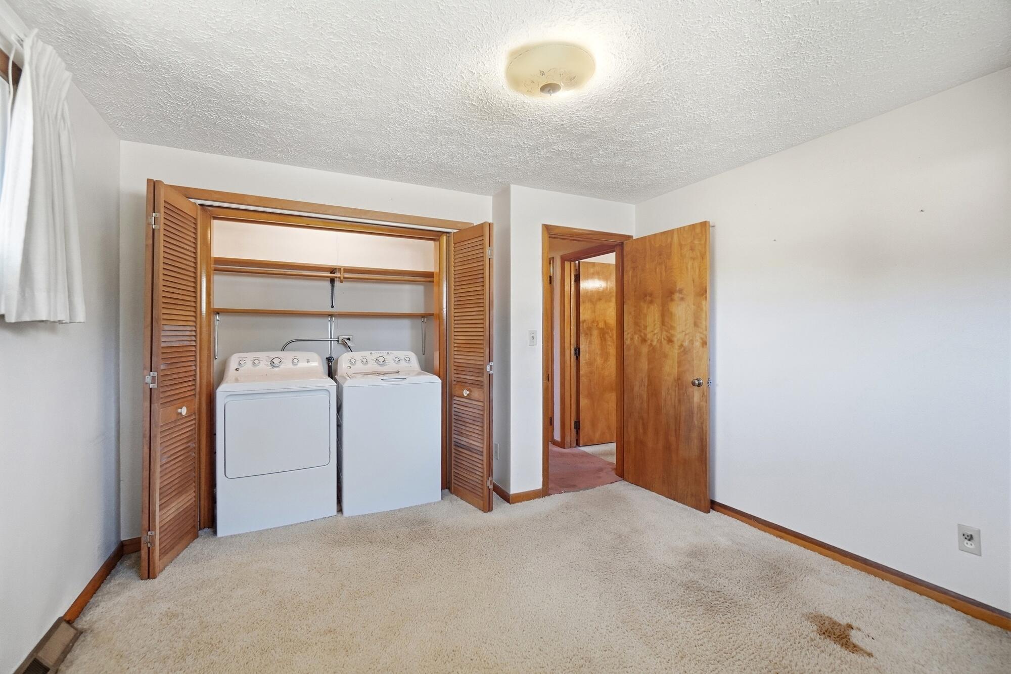 2560 Casey, Springfield, Ohio 45503