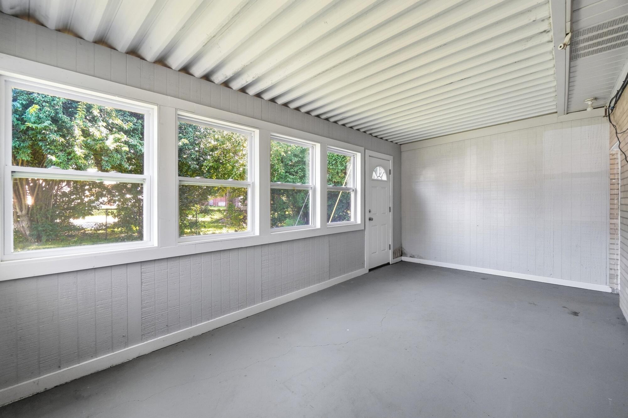 2560 Casey, Springfield, Ohio 45503