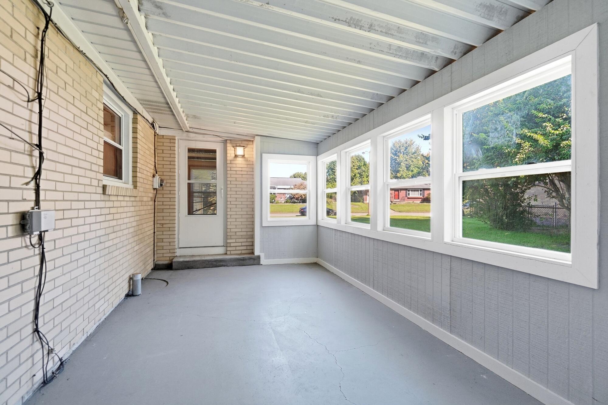 2560 Casey, Springfield, Ohio 45503