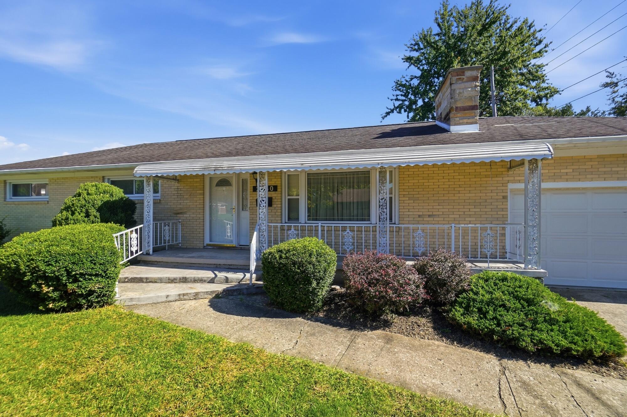 2560 Casey, Springfield, Ohio 45503