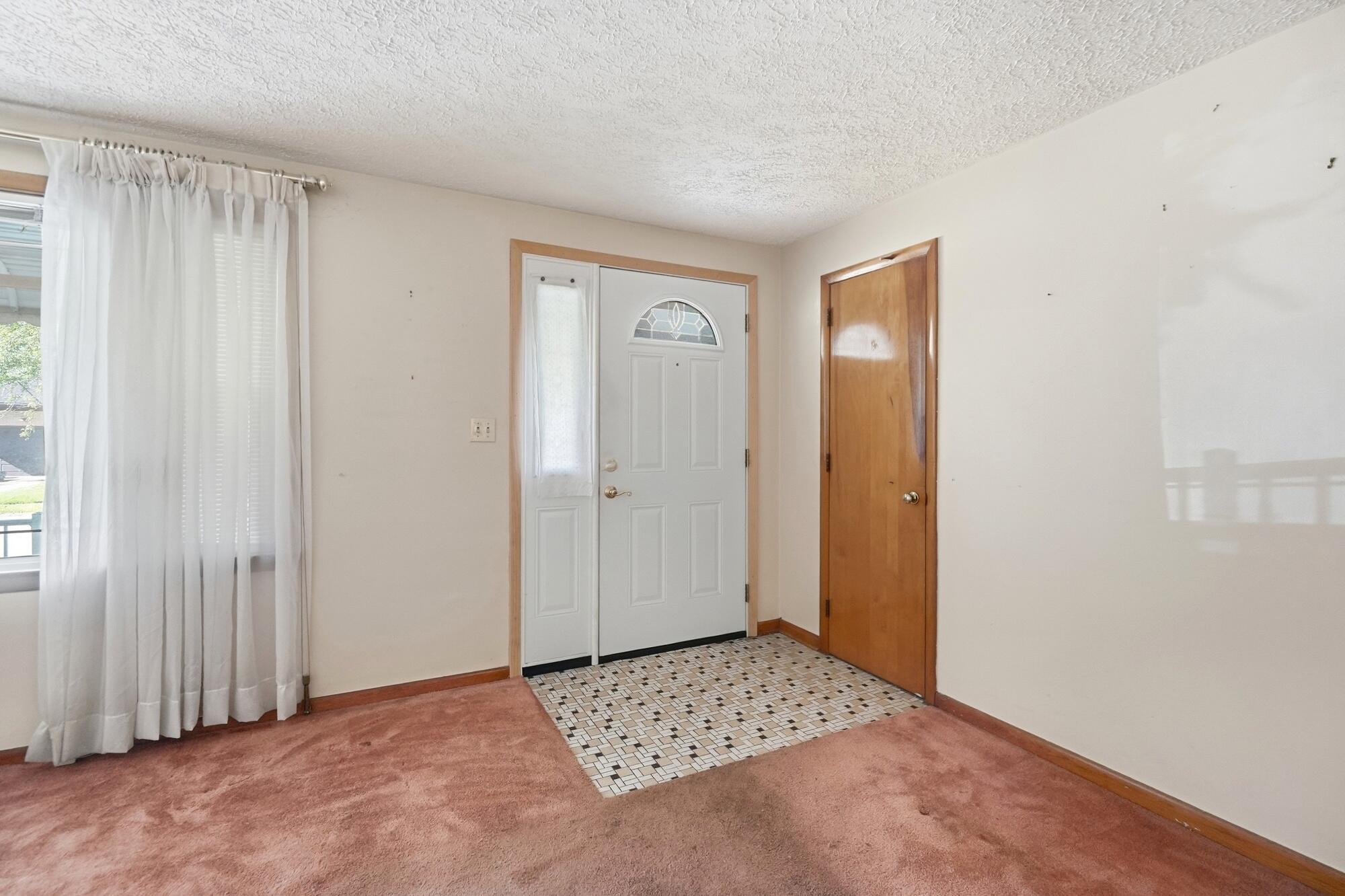 2560 Casey, Springfield, Ohio 45503