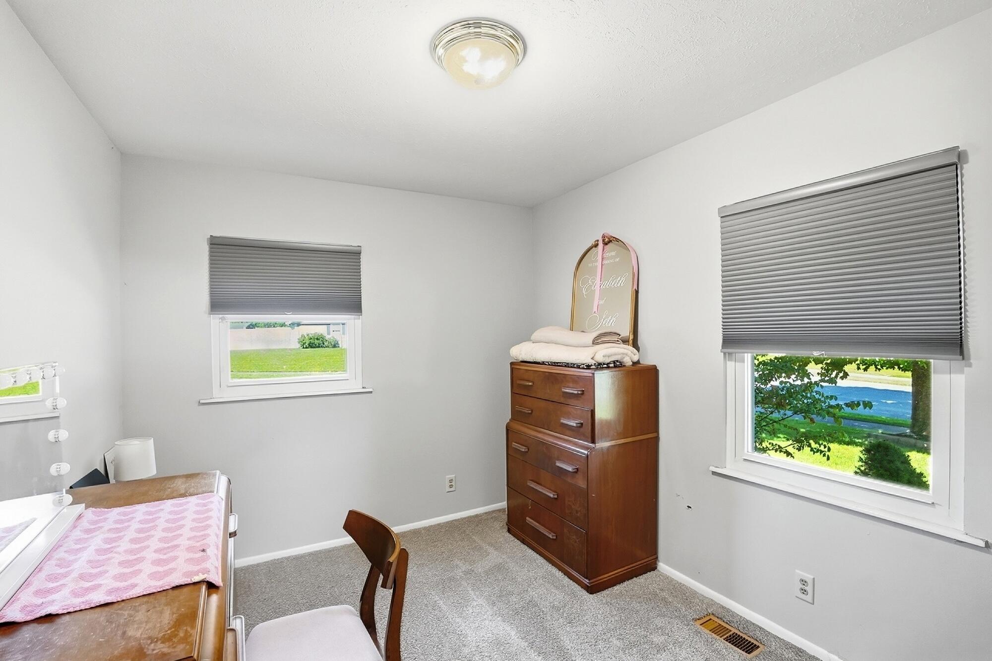 1817 Marinette, Springfield, Ohio 45503