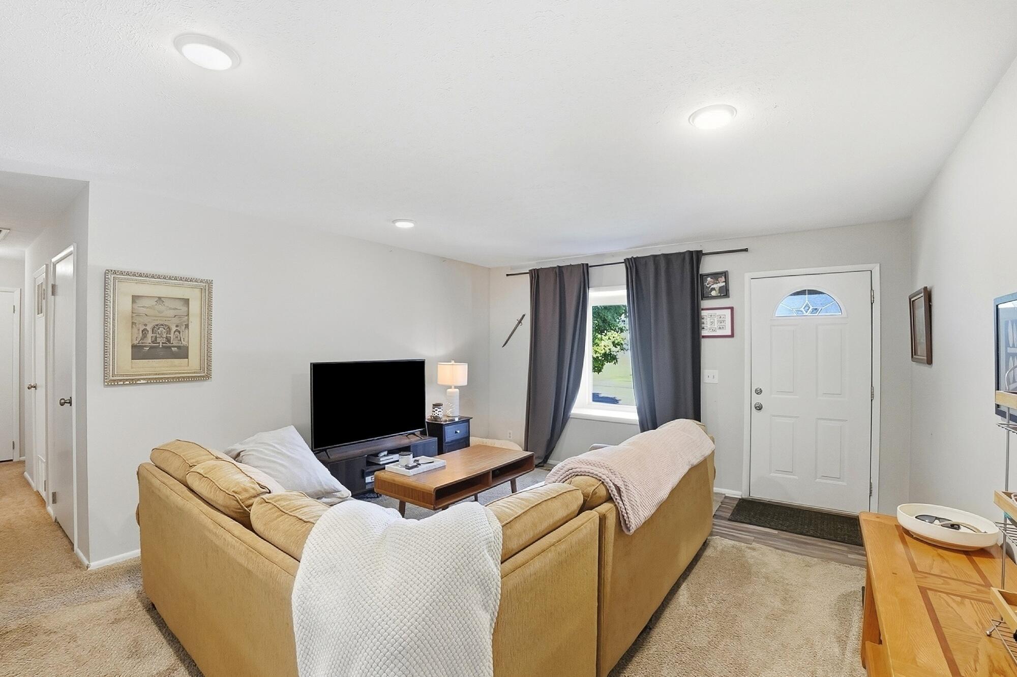 1817 Marinette, Springfield, Ohio 45503