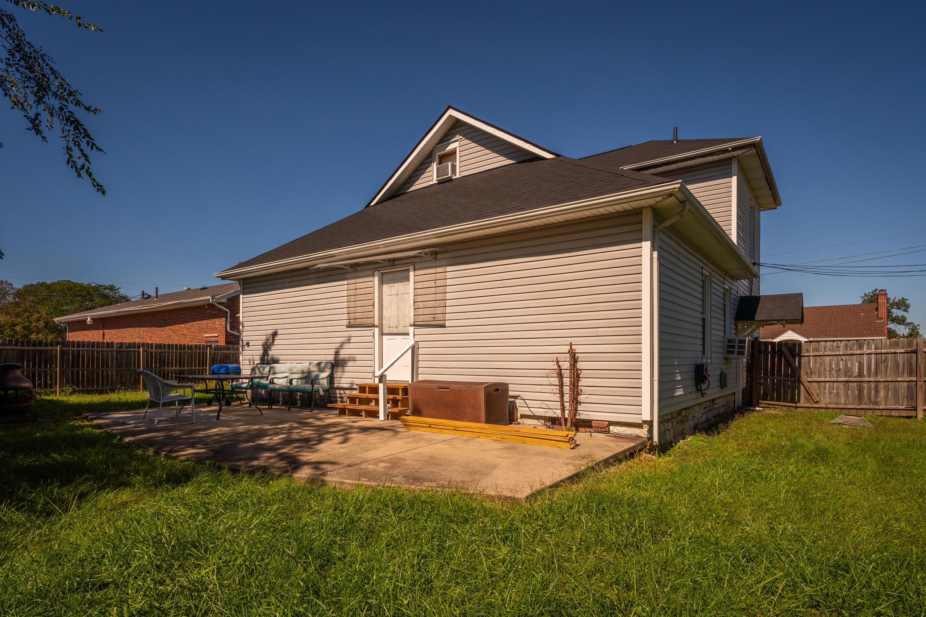 712 Main, Fairborn, Ohio 45324