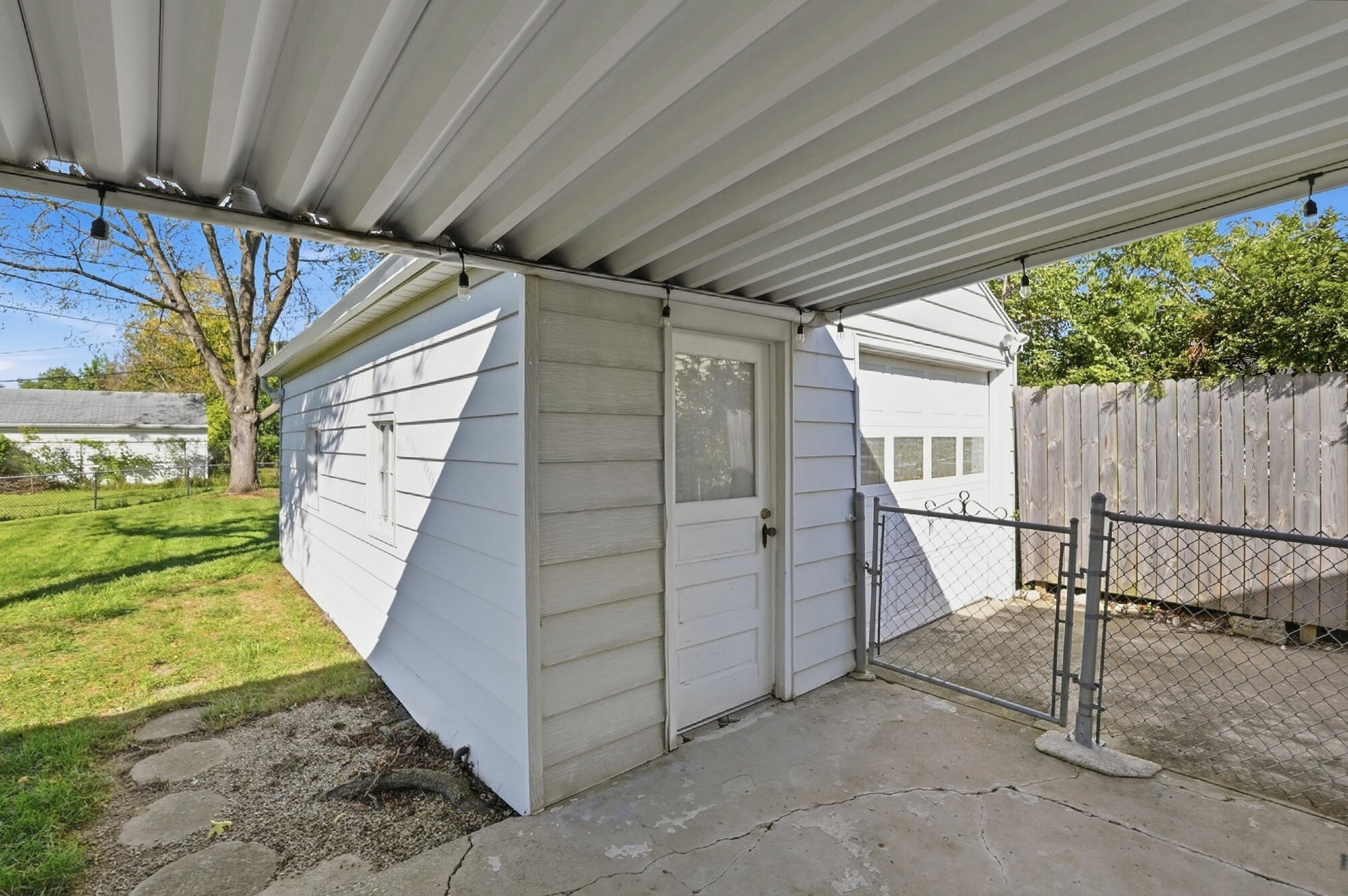615 Mount Joy, Springfield, Ohio 45505