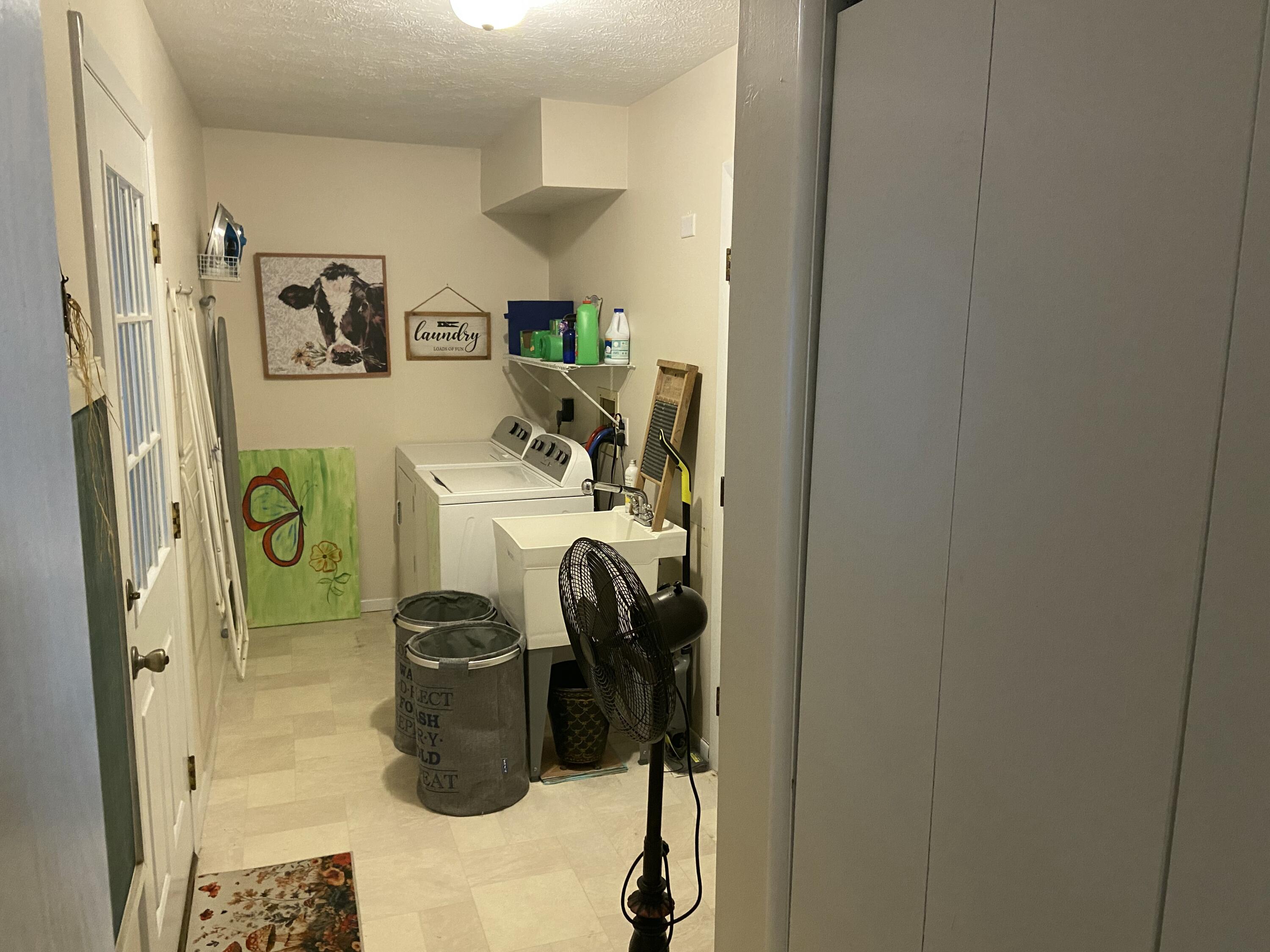 3415 Turner, Springfield, Ohio 45504