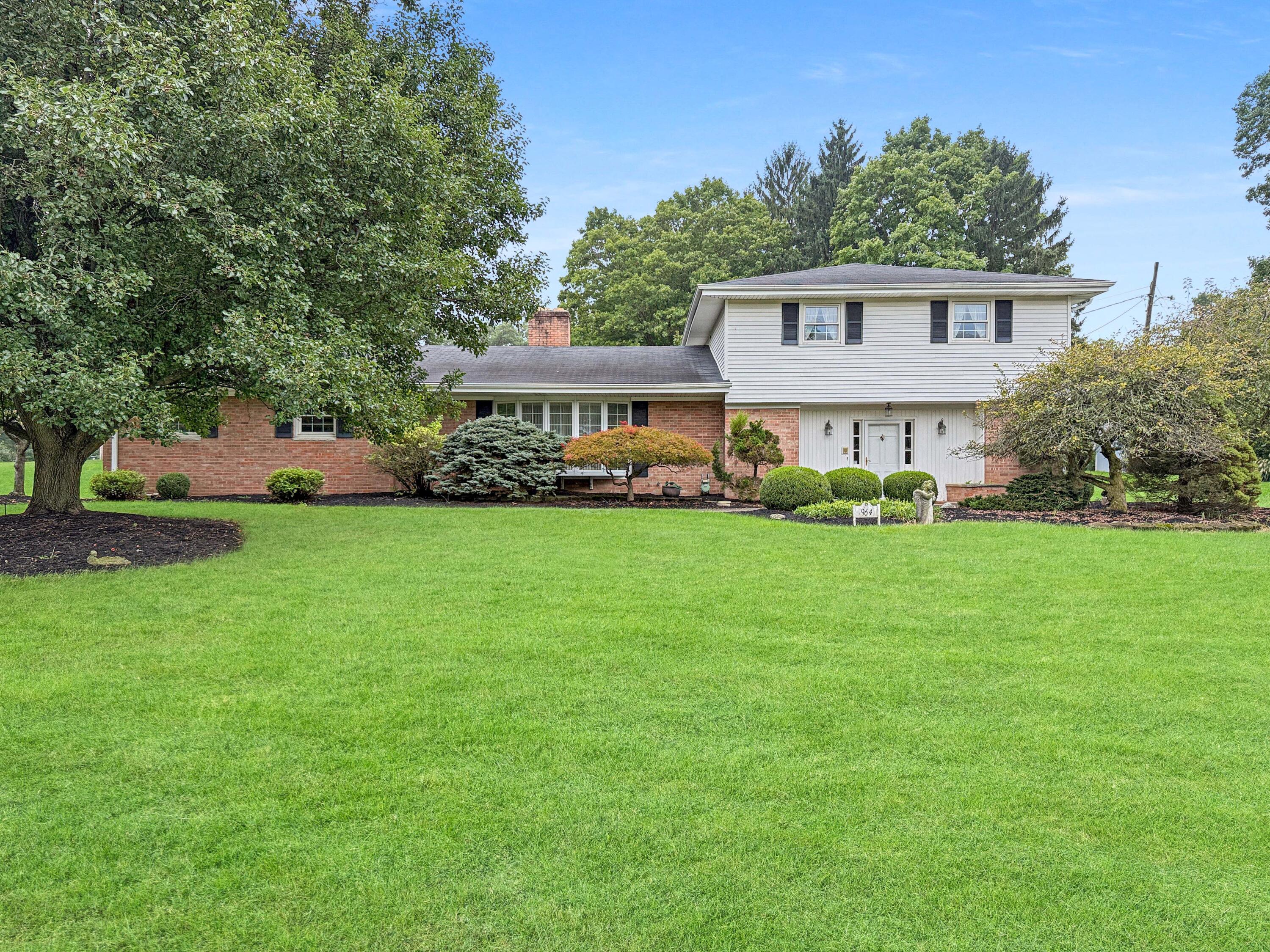 964 Bon Air, Urbana, Ohio 43078