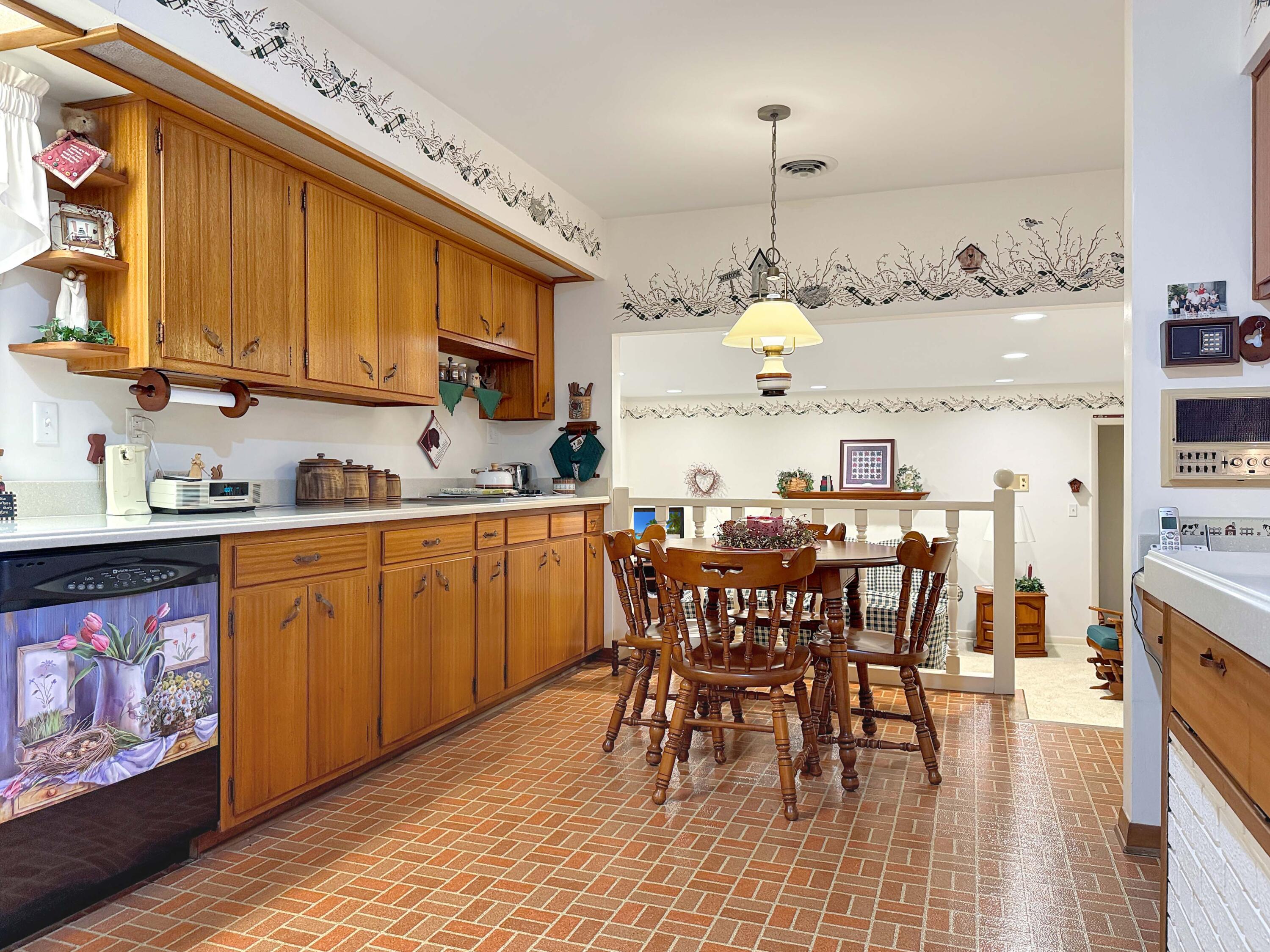 964 Bon Air, Urbana, Ohio 43078