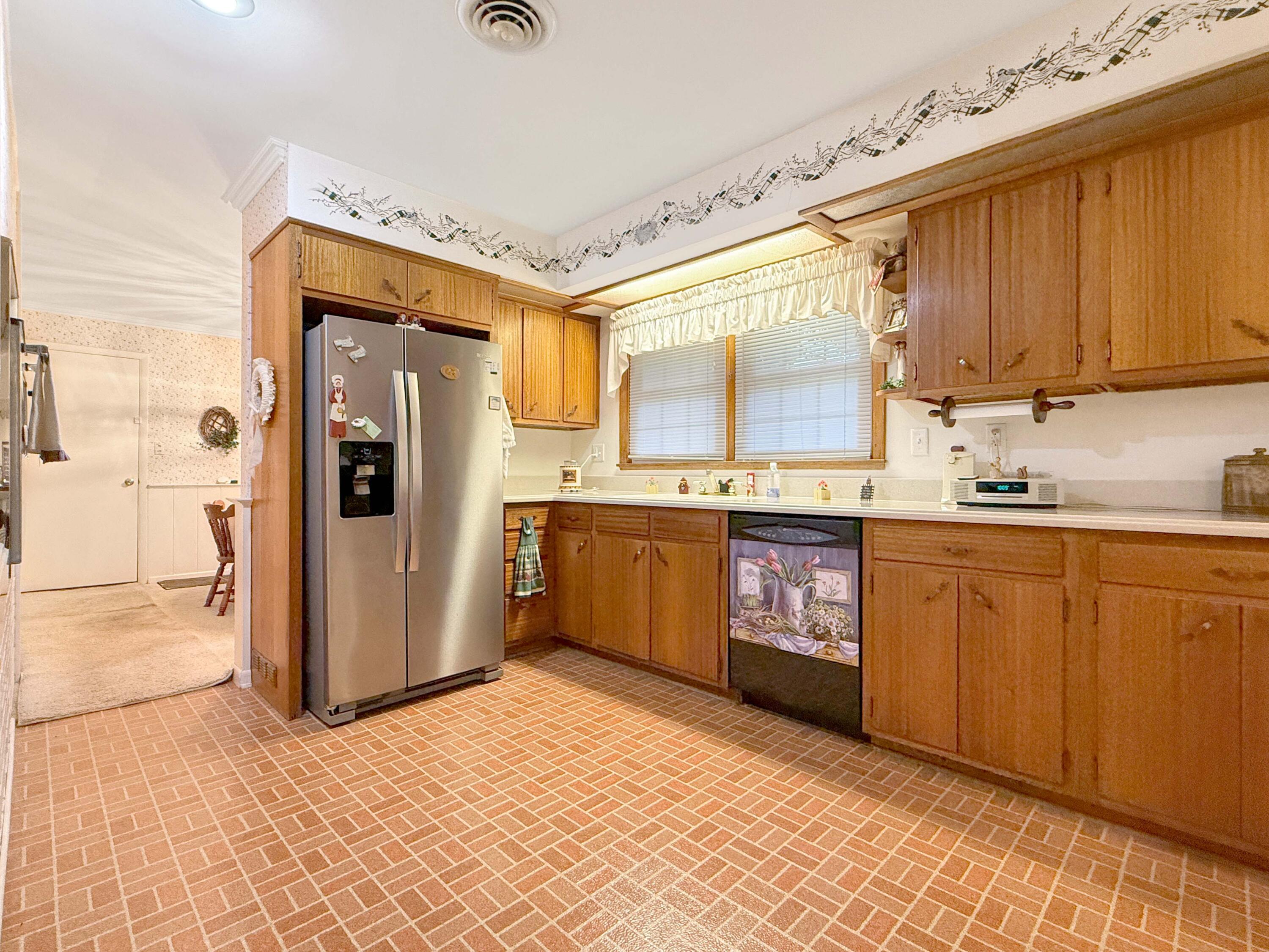 964 Bon Air, Urbana, Ohio 43078