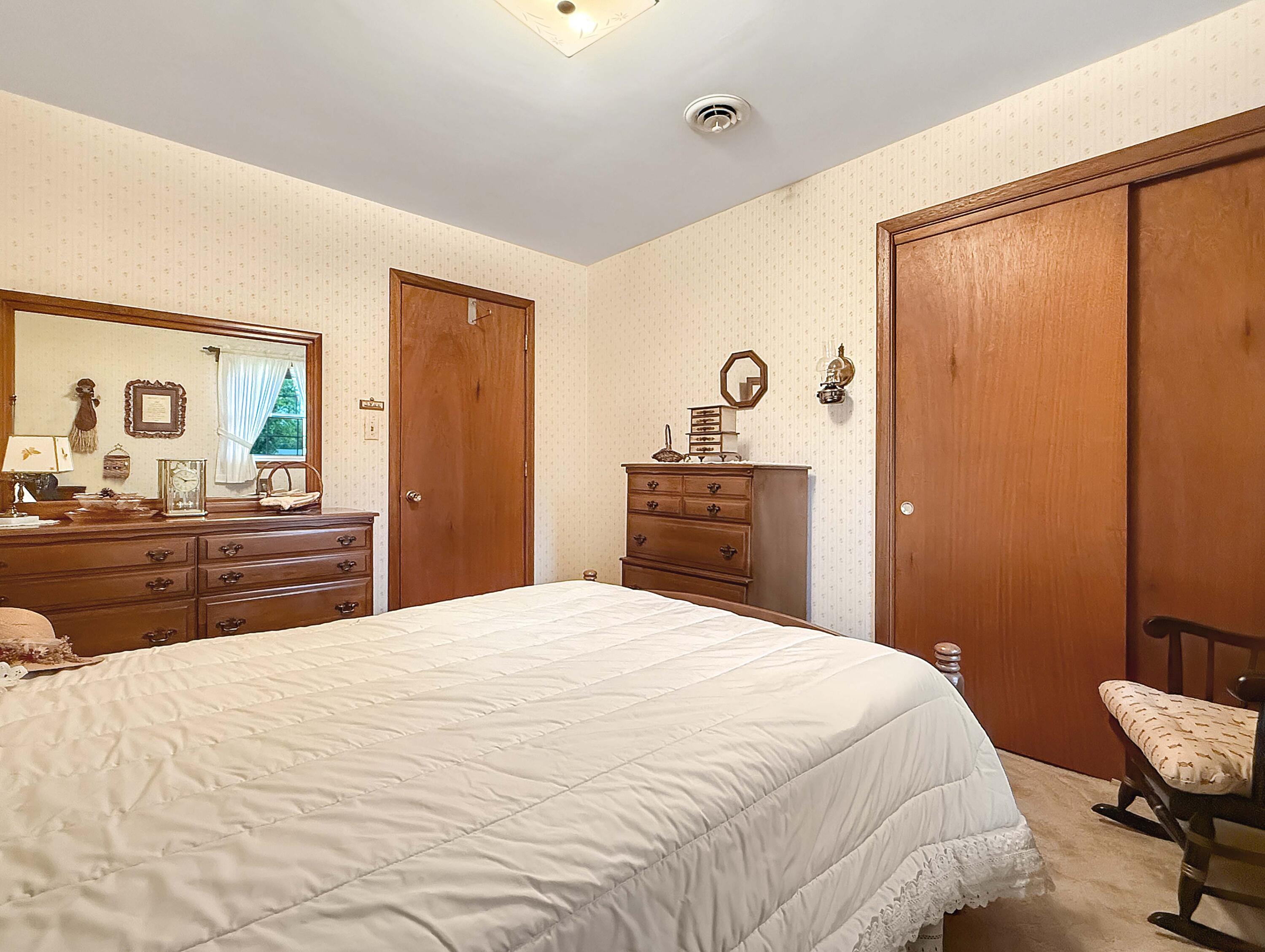 964 Bon Air, Urbana, Ohio 43078