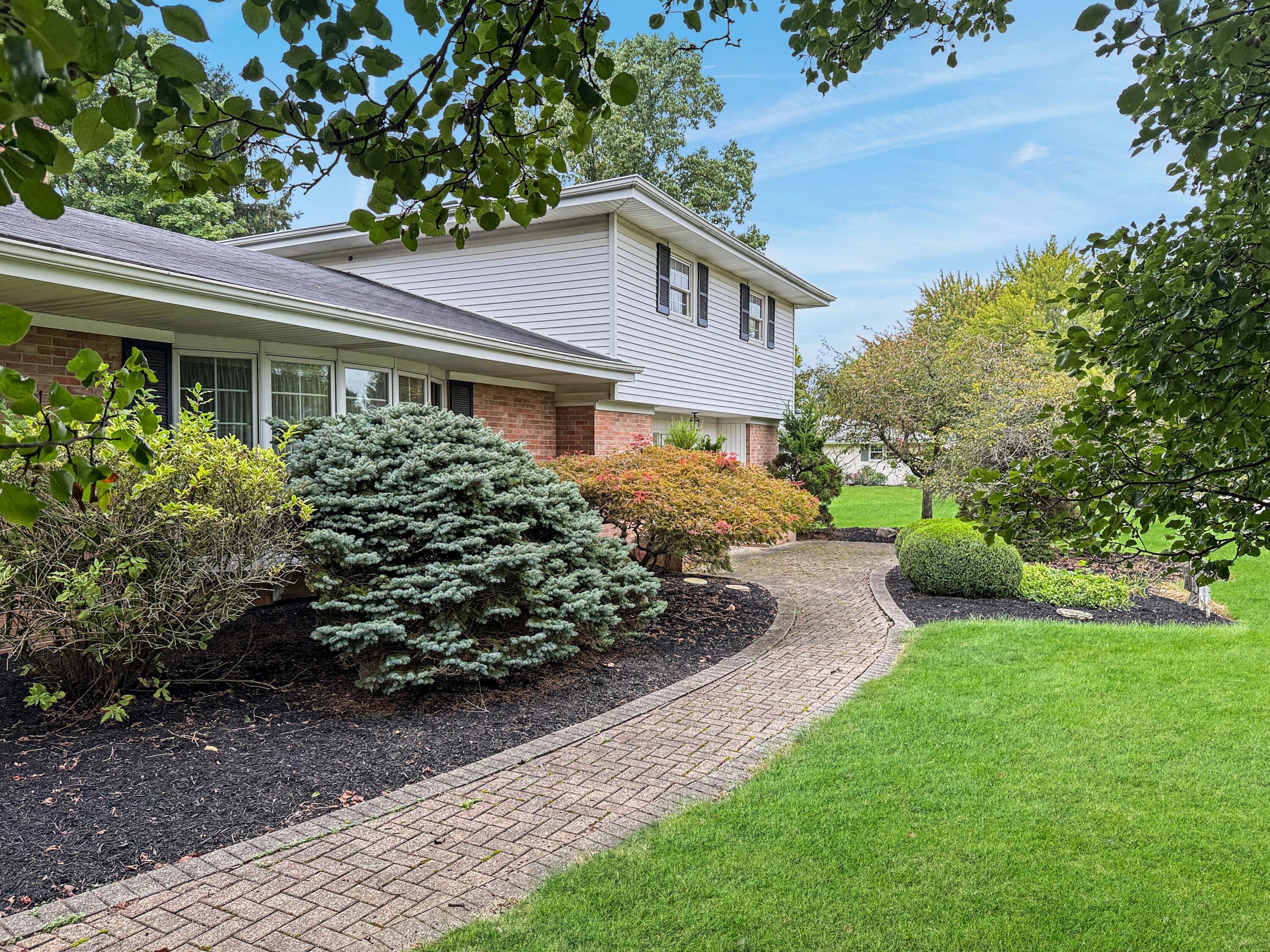 964 Bon Air, Urbana, Ohio 43078